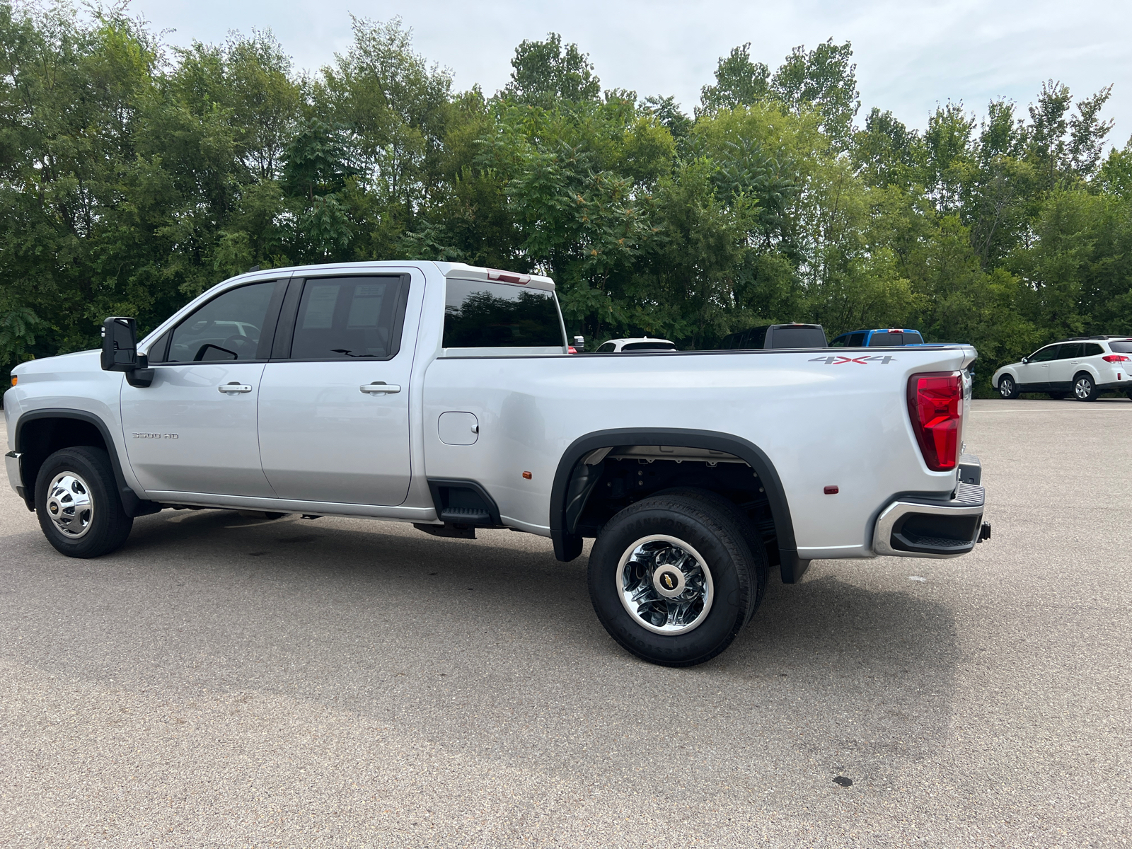 2022 Chevrolet Silverado 3500HD LT 11