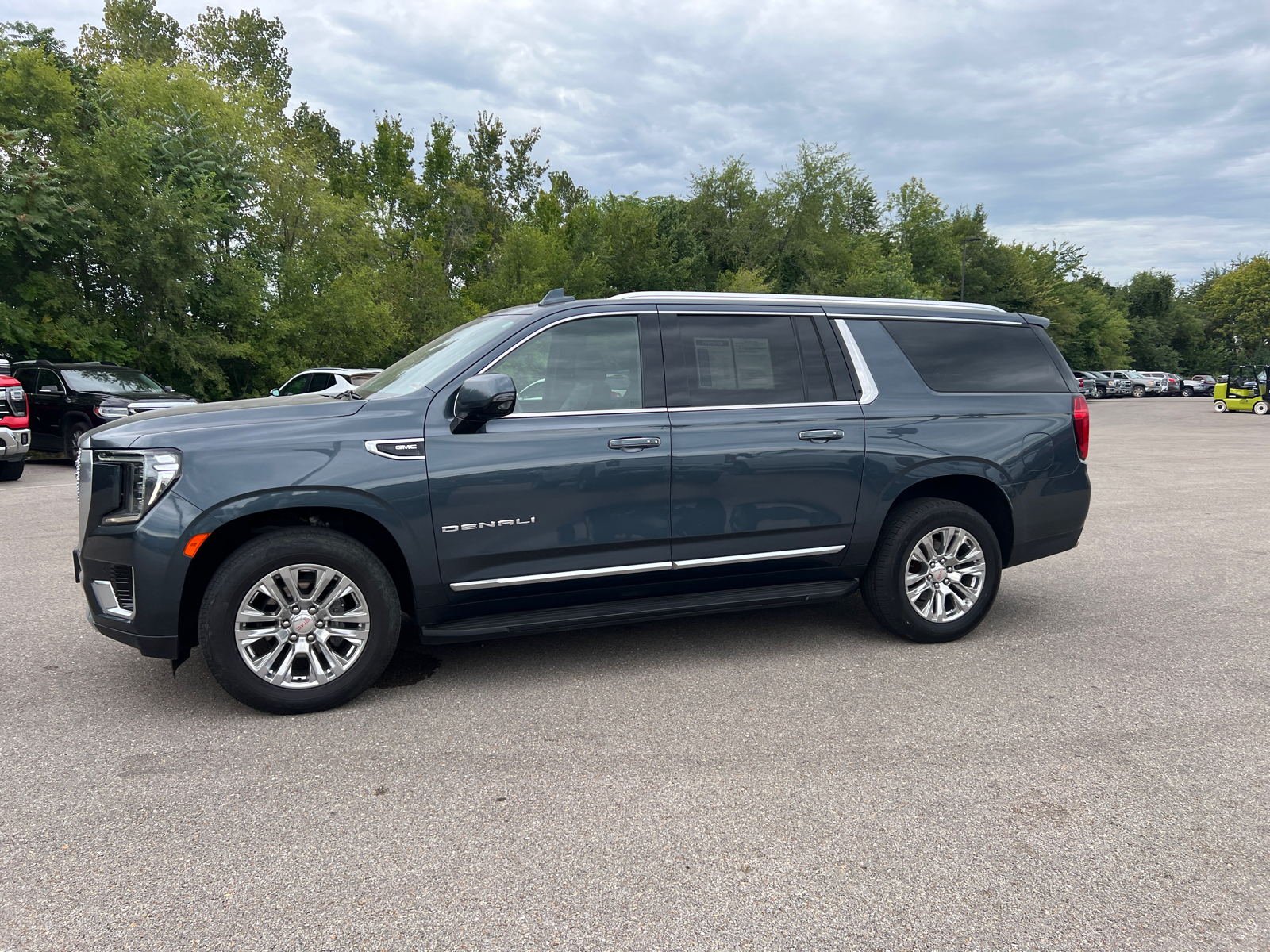 2021 GMC Yukon XL Denali 7