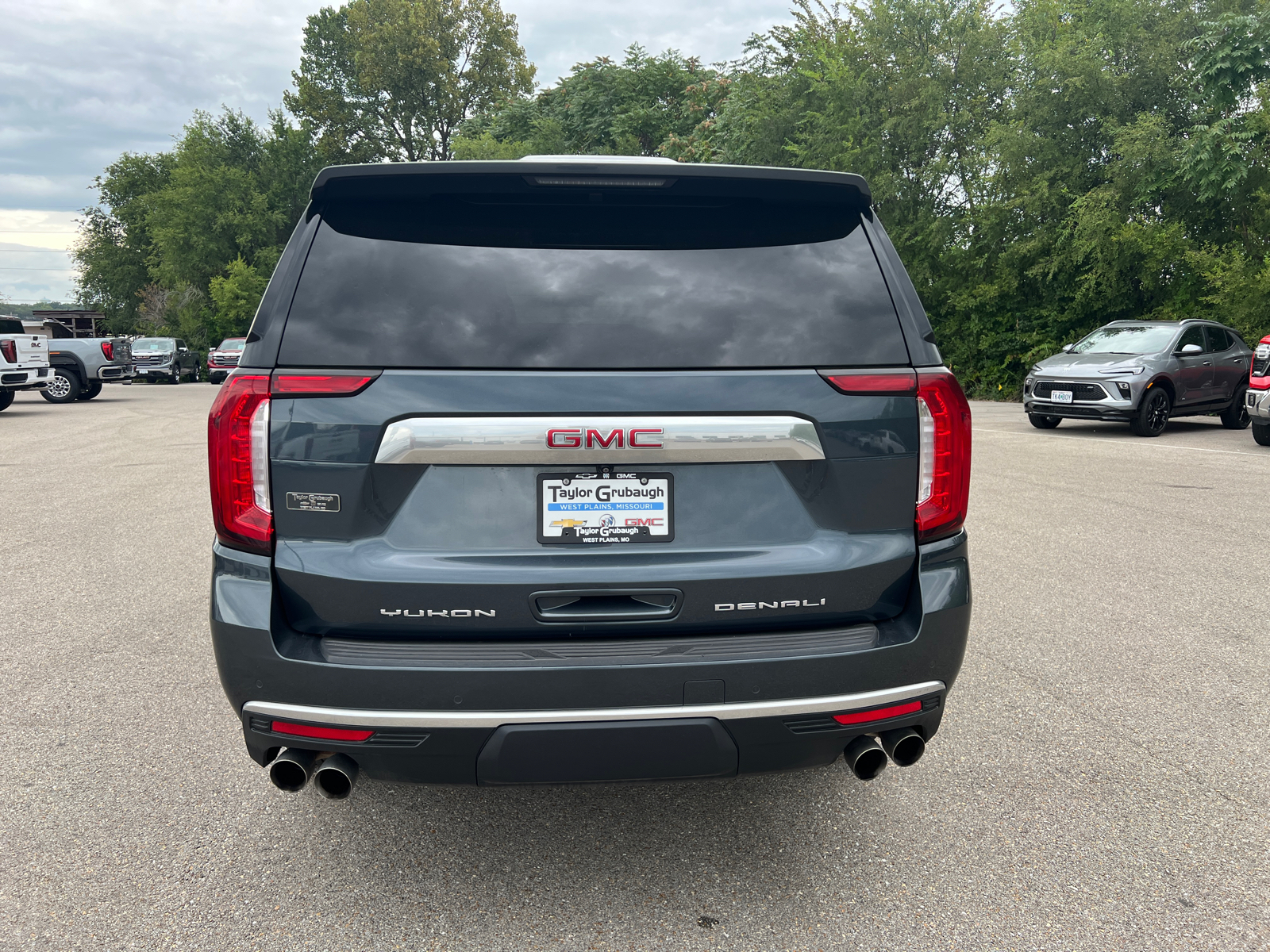 2021 GMC Yukon XL Denali 10