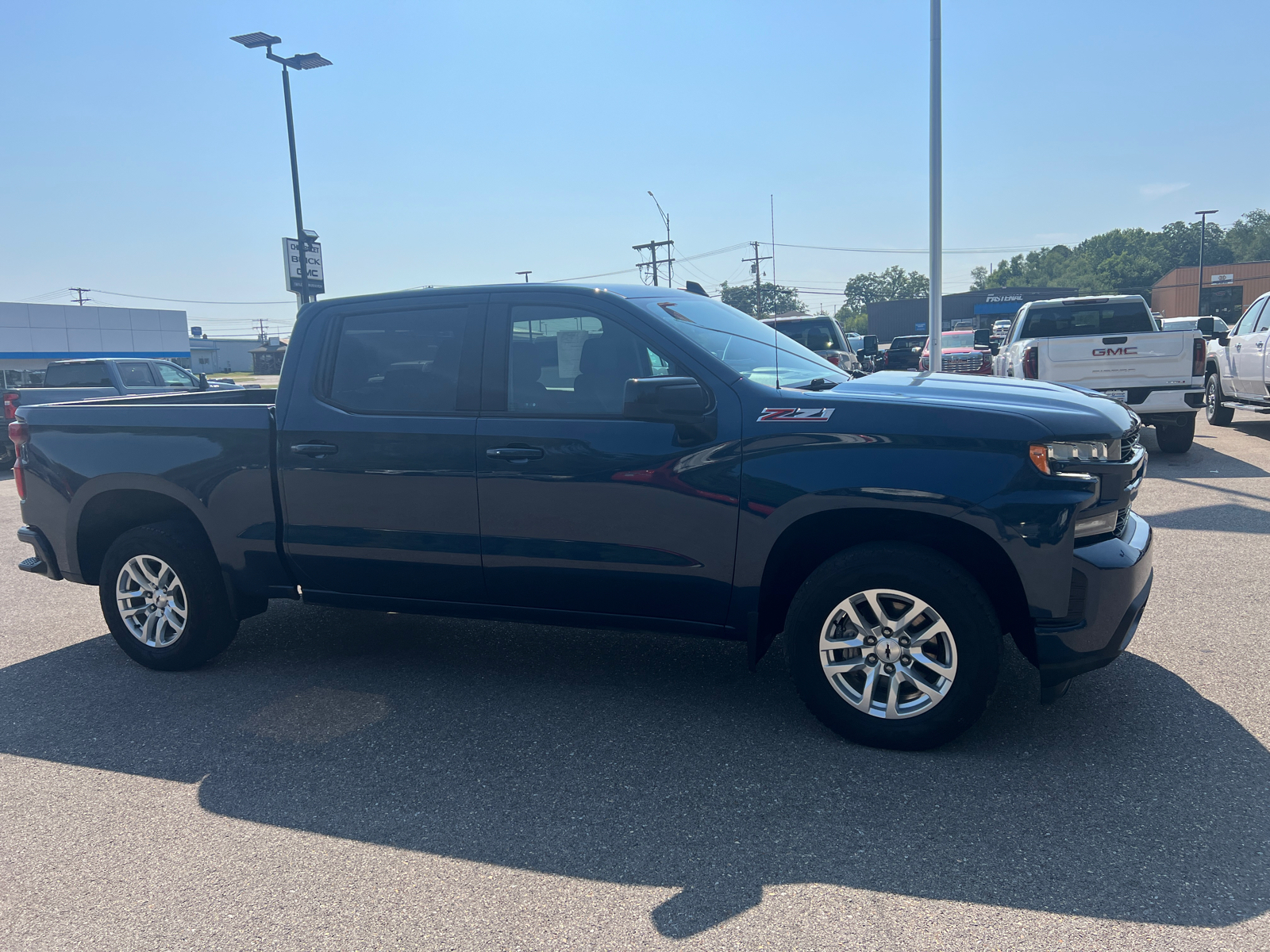 2021 Chevrolet Silverado 1500 RST 3