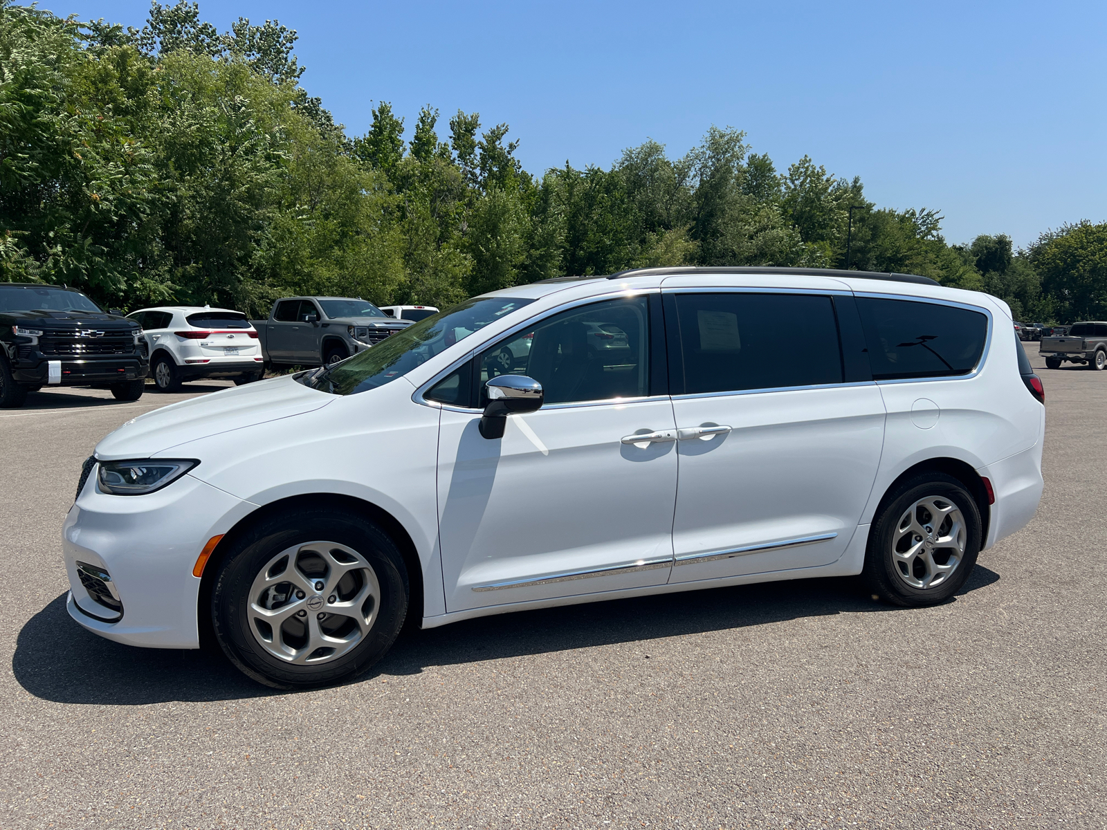 2023 Chrysler Pacifica Limited 6