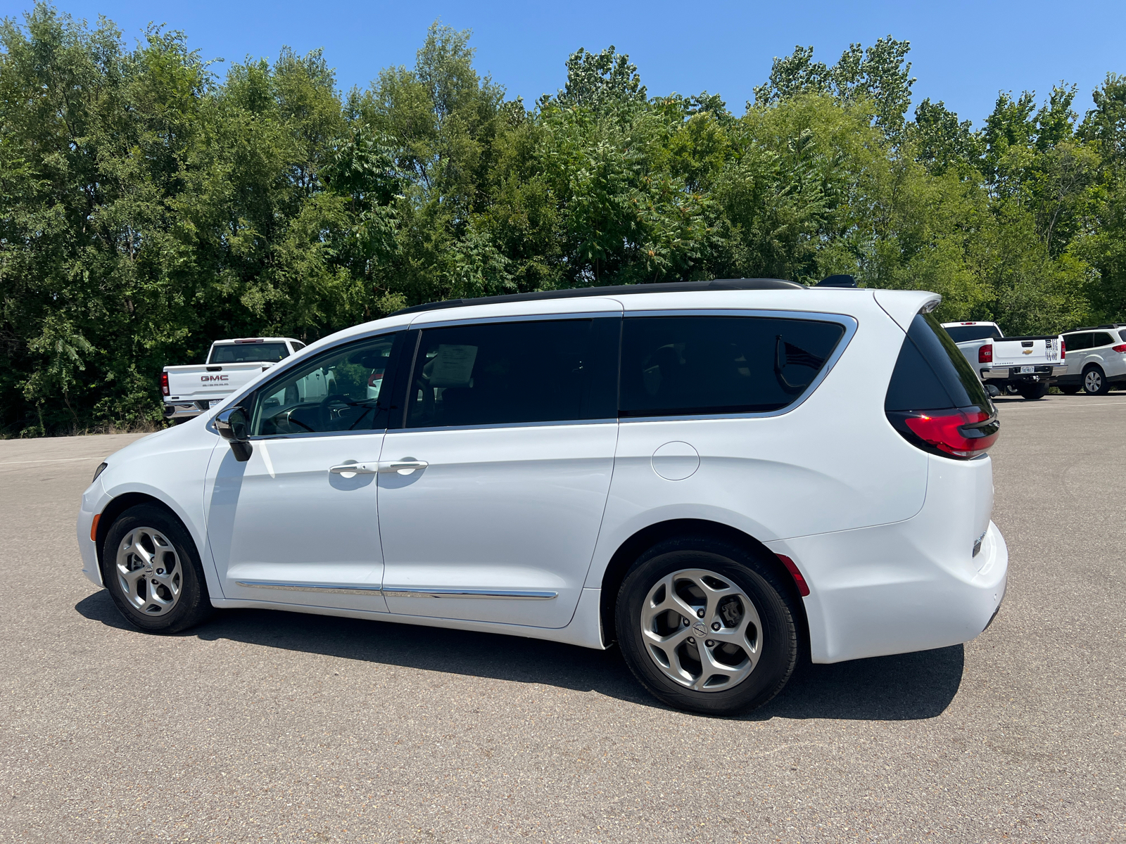 2023 Chrysler Pacifica Limited 10