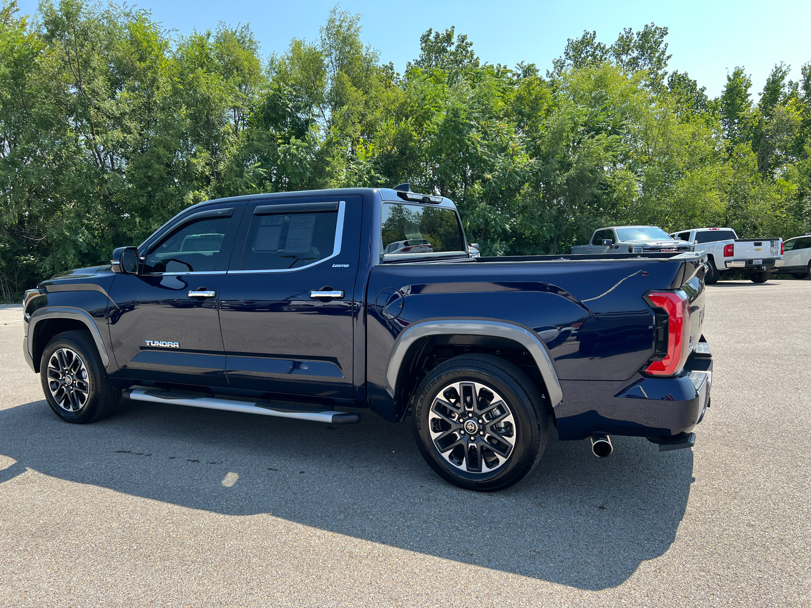 2023 Toyota Tundra 4WD Limited 9