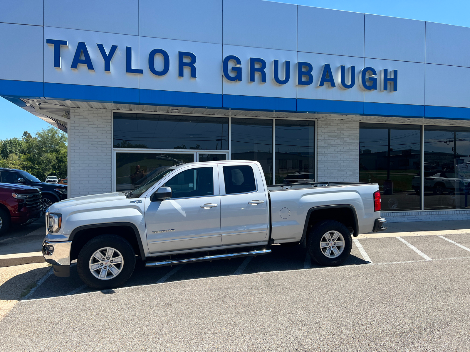 2016 GMC Sierra 1500 SLE 1