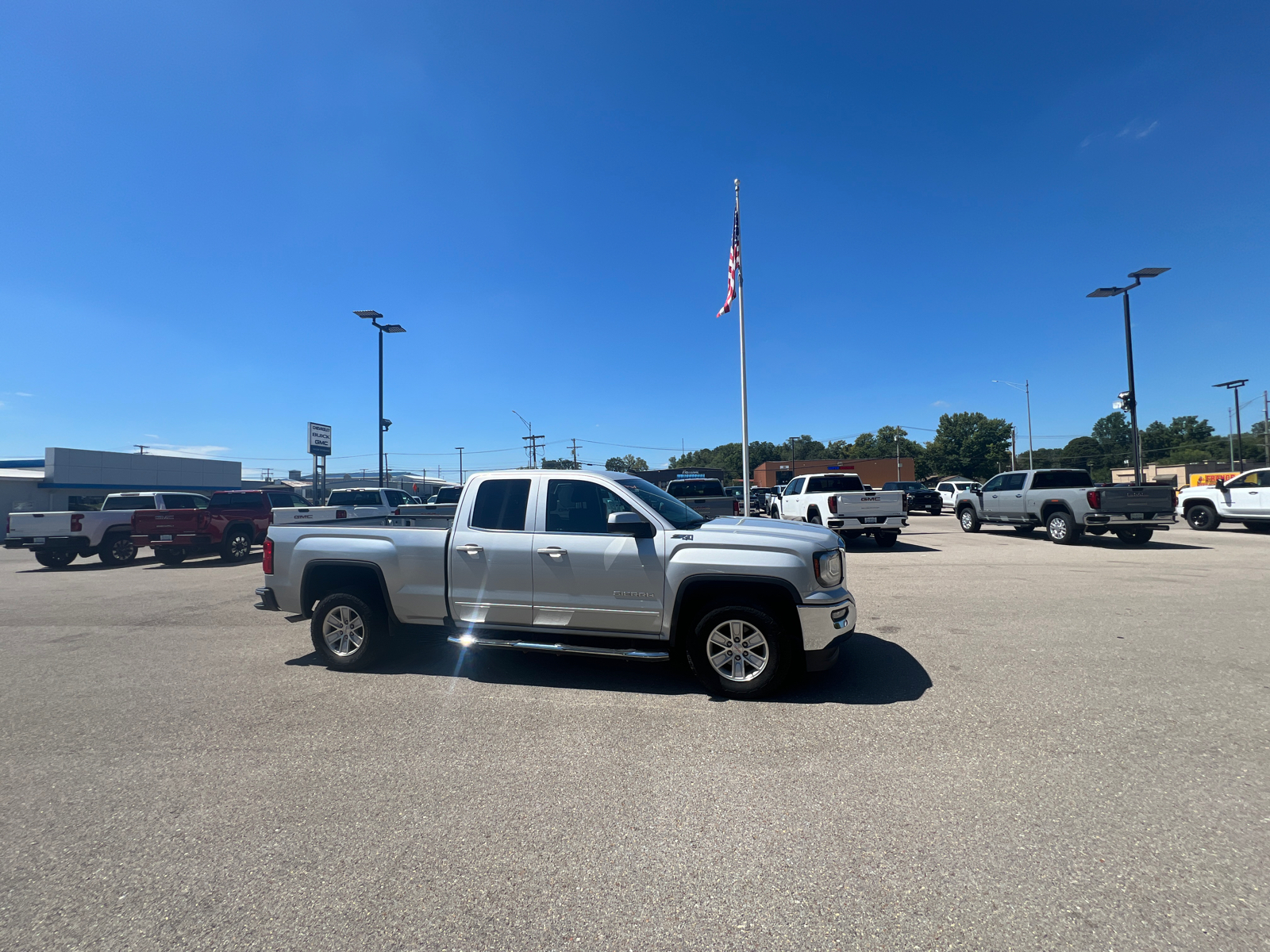 2016 GMC Sierra 1500 SLE 2