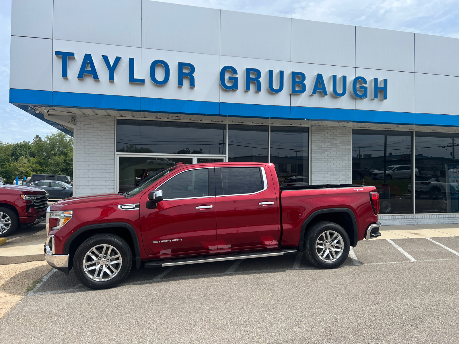 2020 GMC Sierra 1500 SLT 1