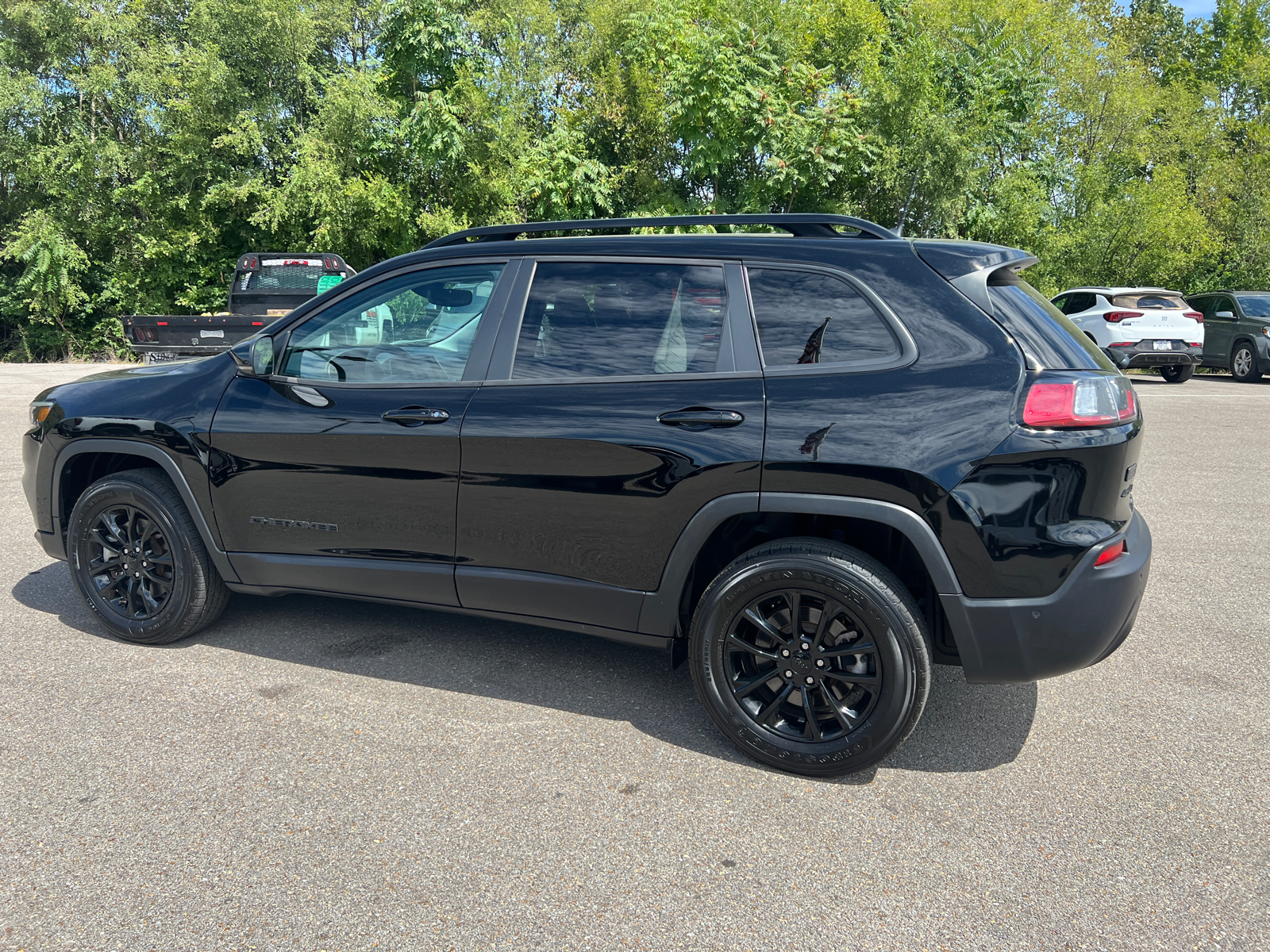 2023 Jeep Cherokee  9