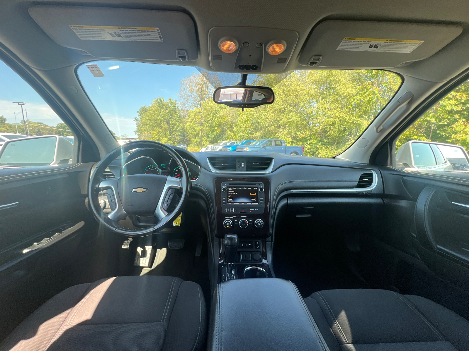 2017 Chevrolet Traverse LT 33