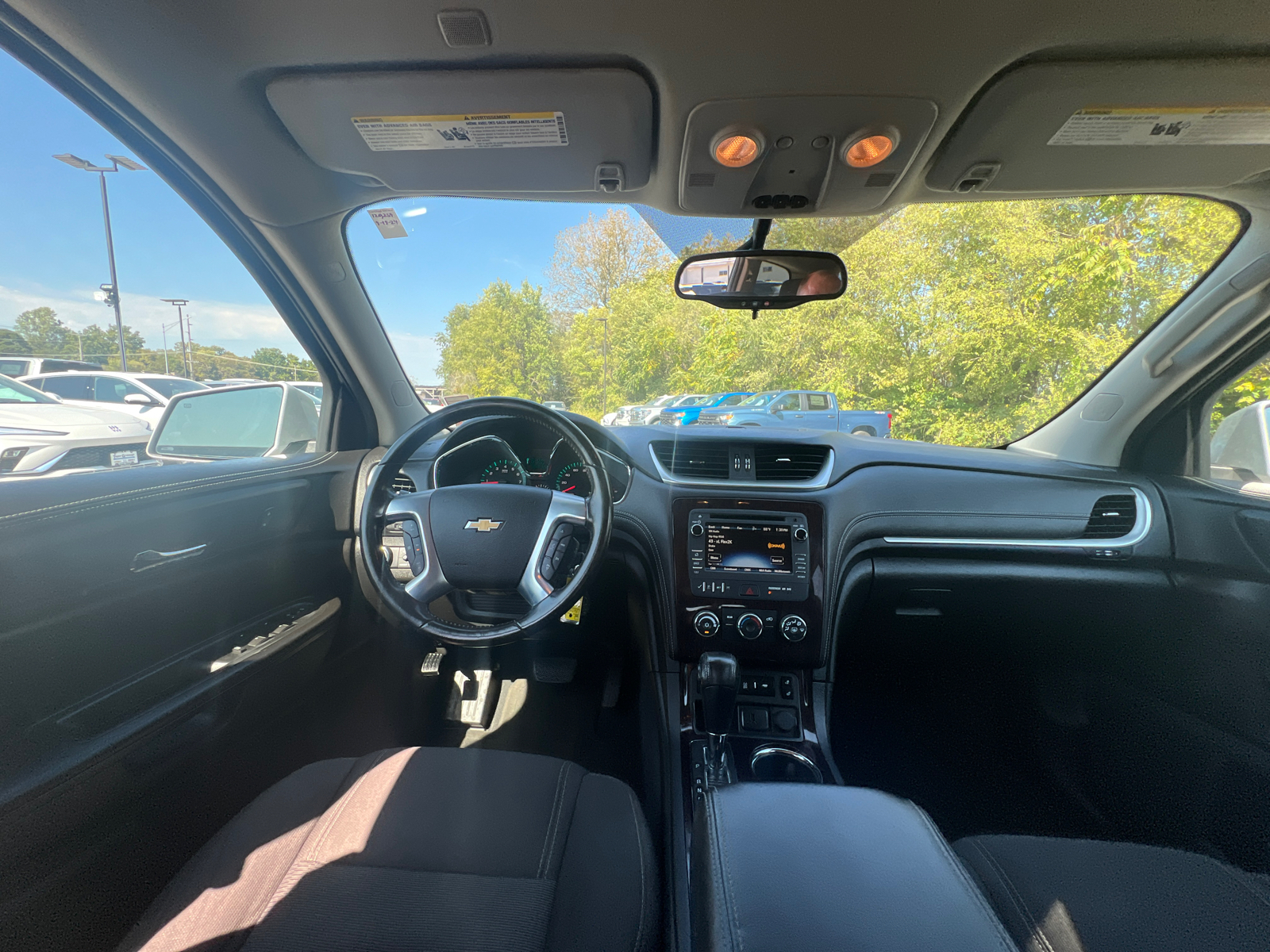 2017 Chevrolet Traverse LT 34