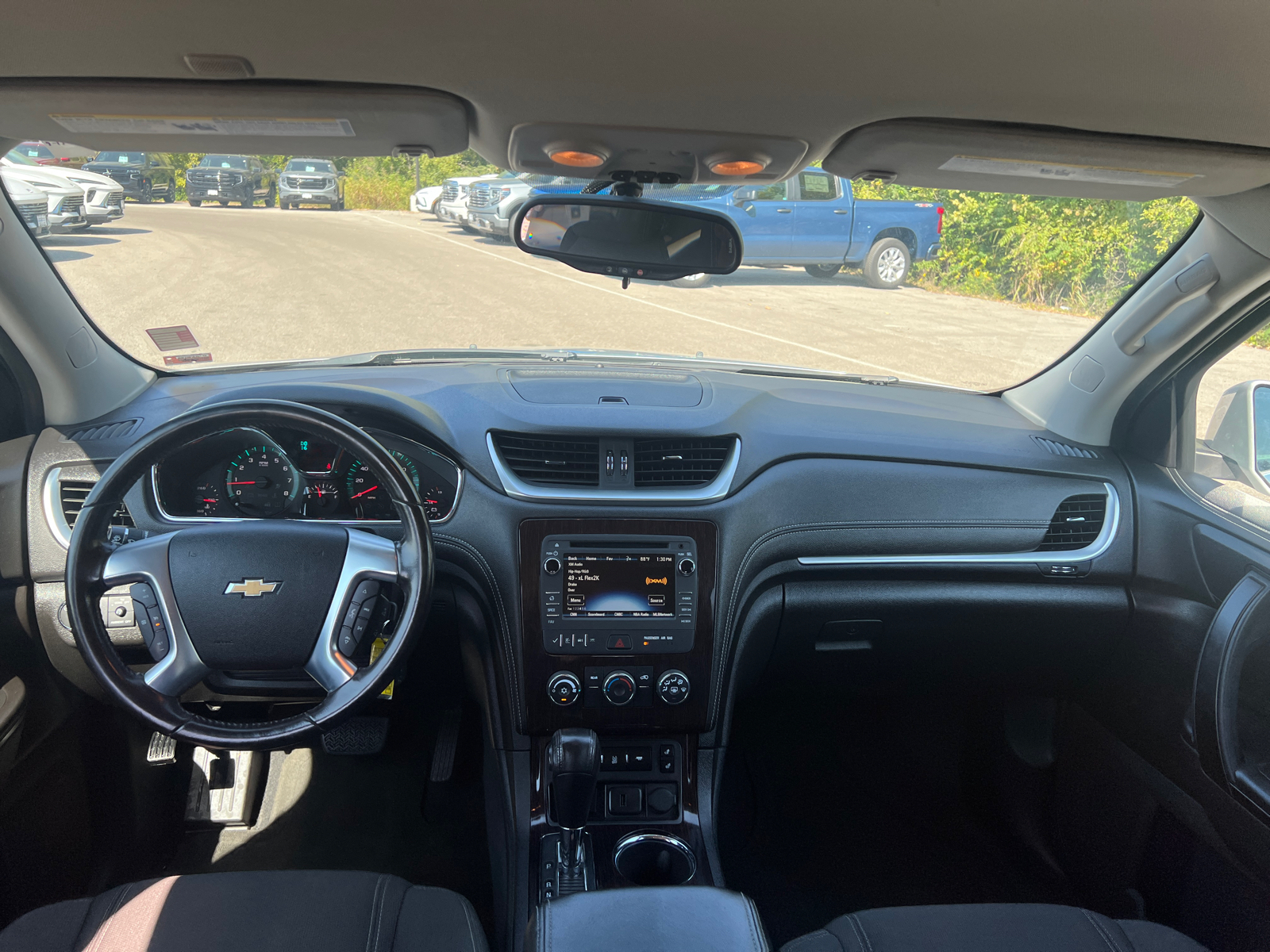 2017 Chevrolet Traverse LT 36