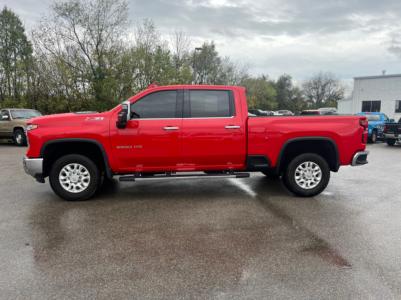 2024 Chevrolet Silverado 3500HD LTZ 8