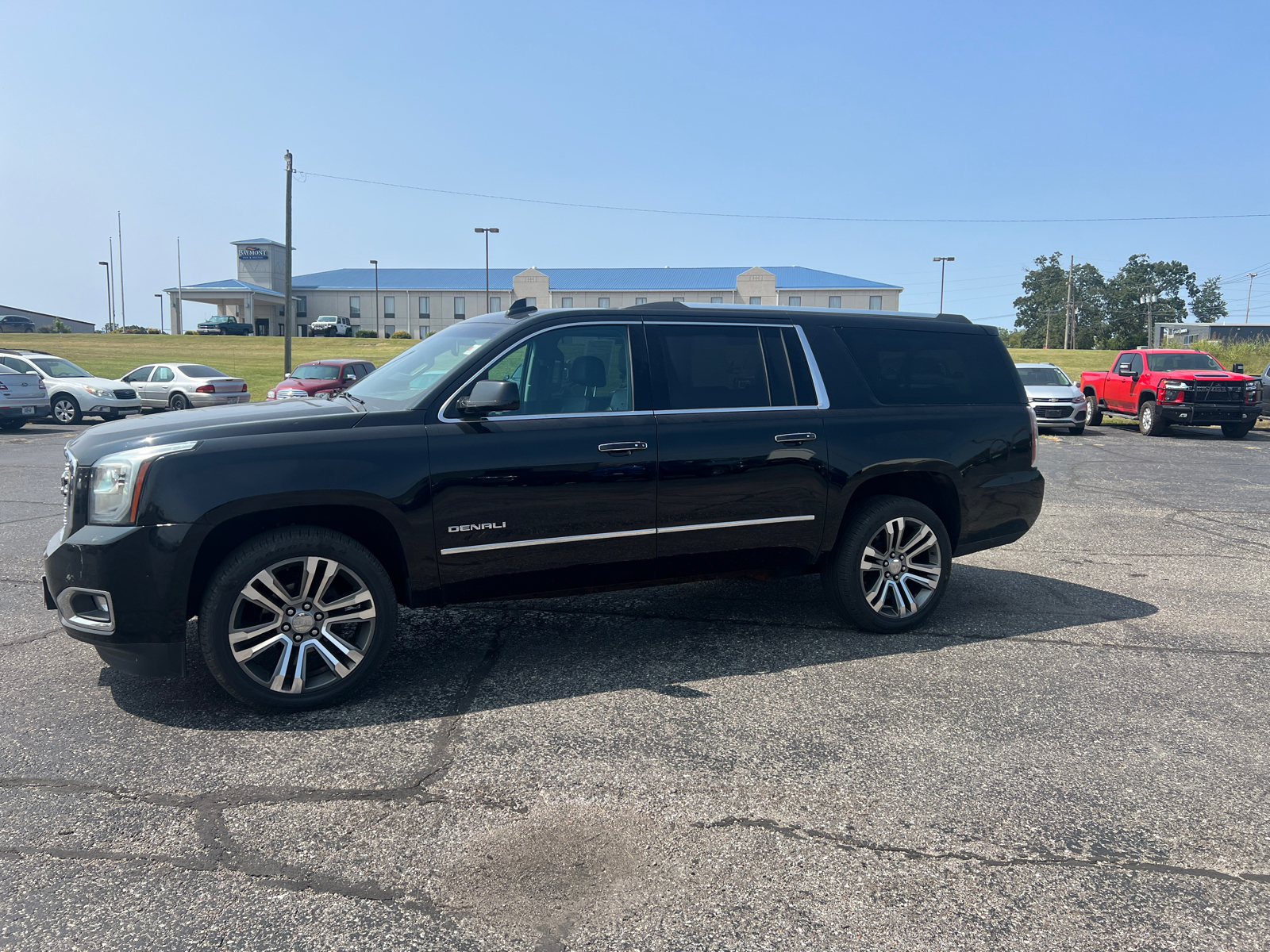 2018 GMC Yukon XL Denali 2