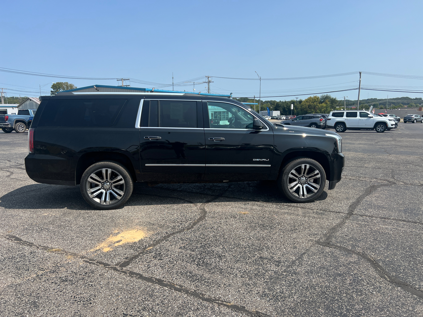 2018 GMC Yukon XL Denali 9