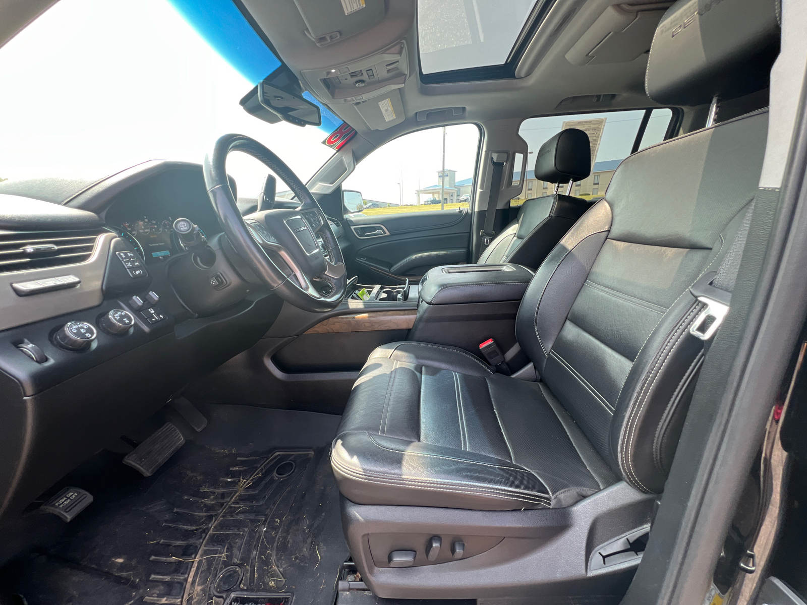 2018 GMC Yukon XL Denali 12