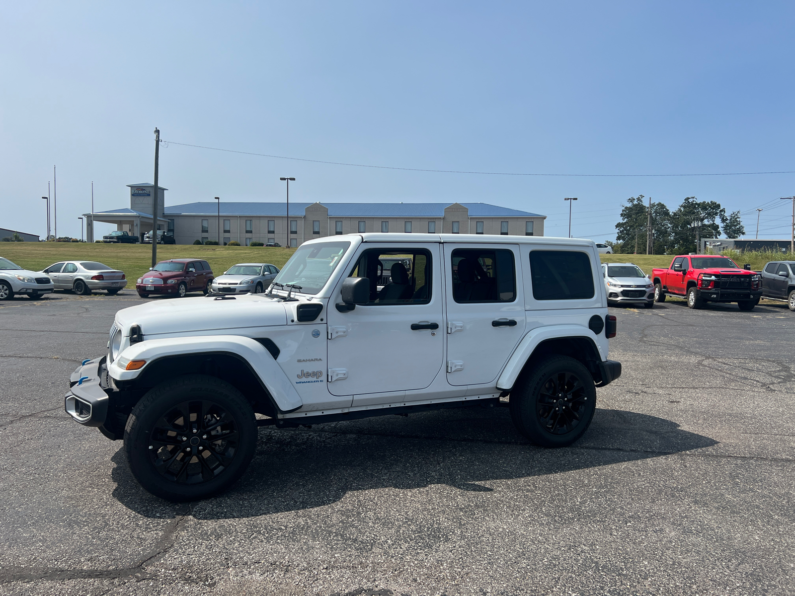 2024 Jeep Wrangler 4xe Sahara 2