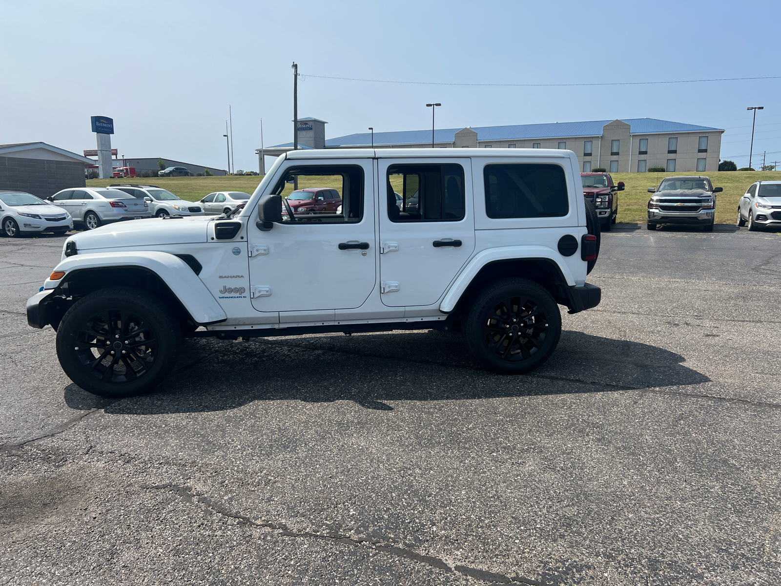 2024 Jeep Wrangler 4xe Sahara 3