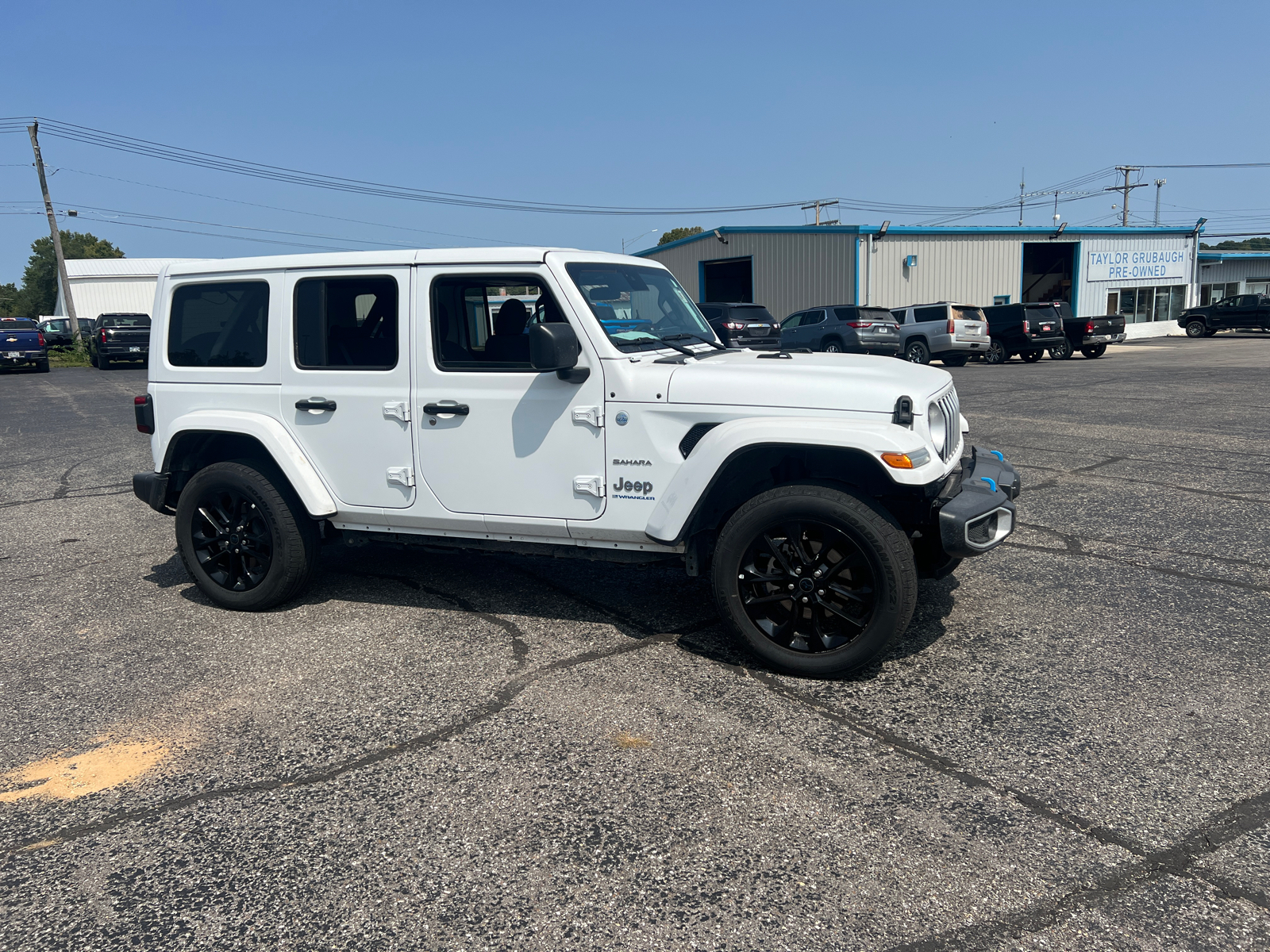 2024 Jeep Wrangler 4xe Sahara 8