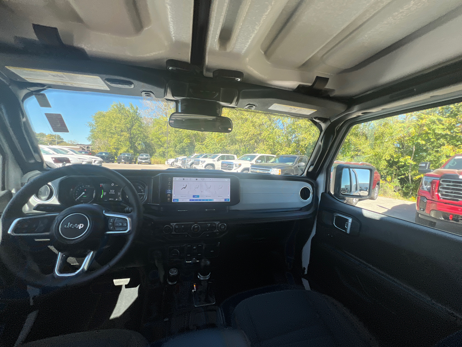 2024 Jeep Wrangler 4xe Sahara 34