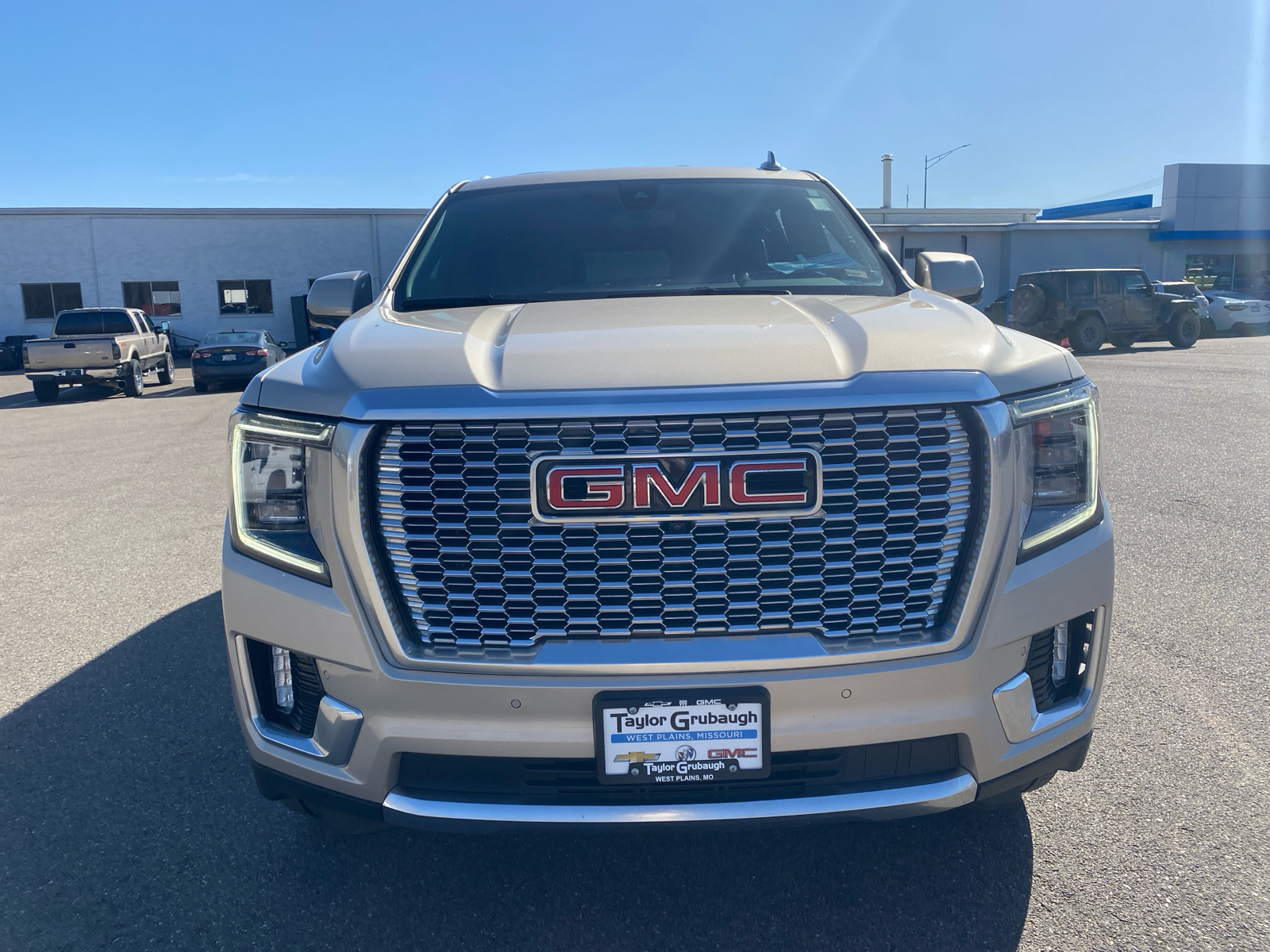 2021 GMC Yukon Denali 10