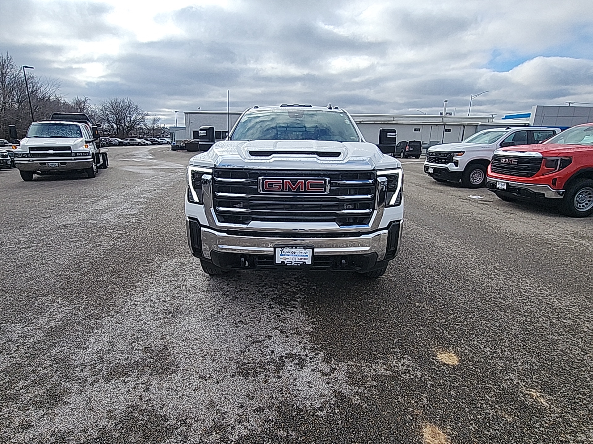 2024 GMC Sierra 3500HD SLE 4