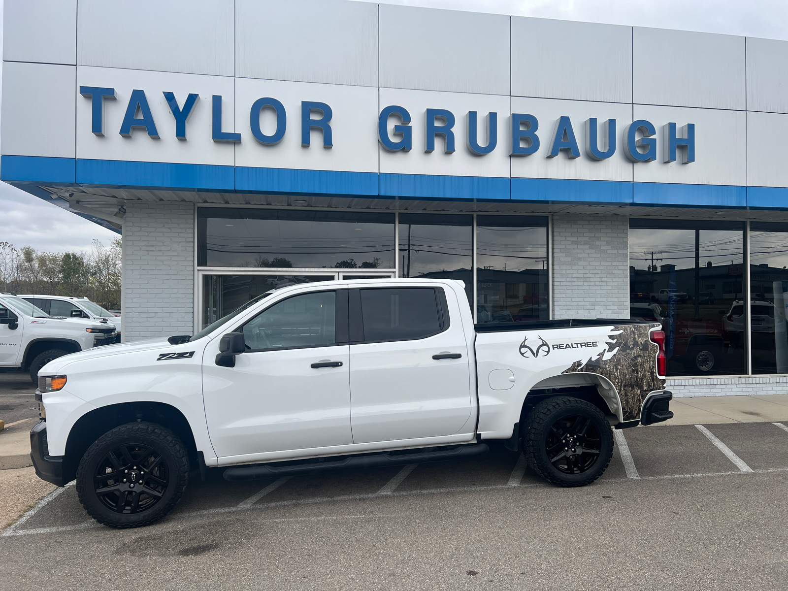 2021 Chevrolet Silverado 1500 Custom Trail Boss 1