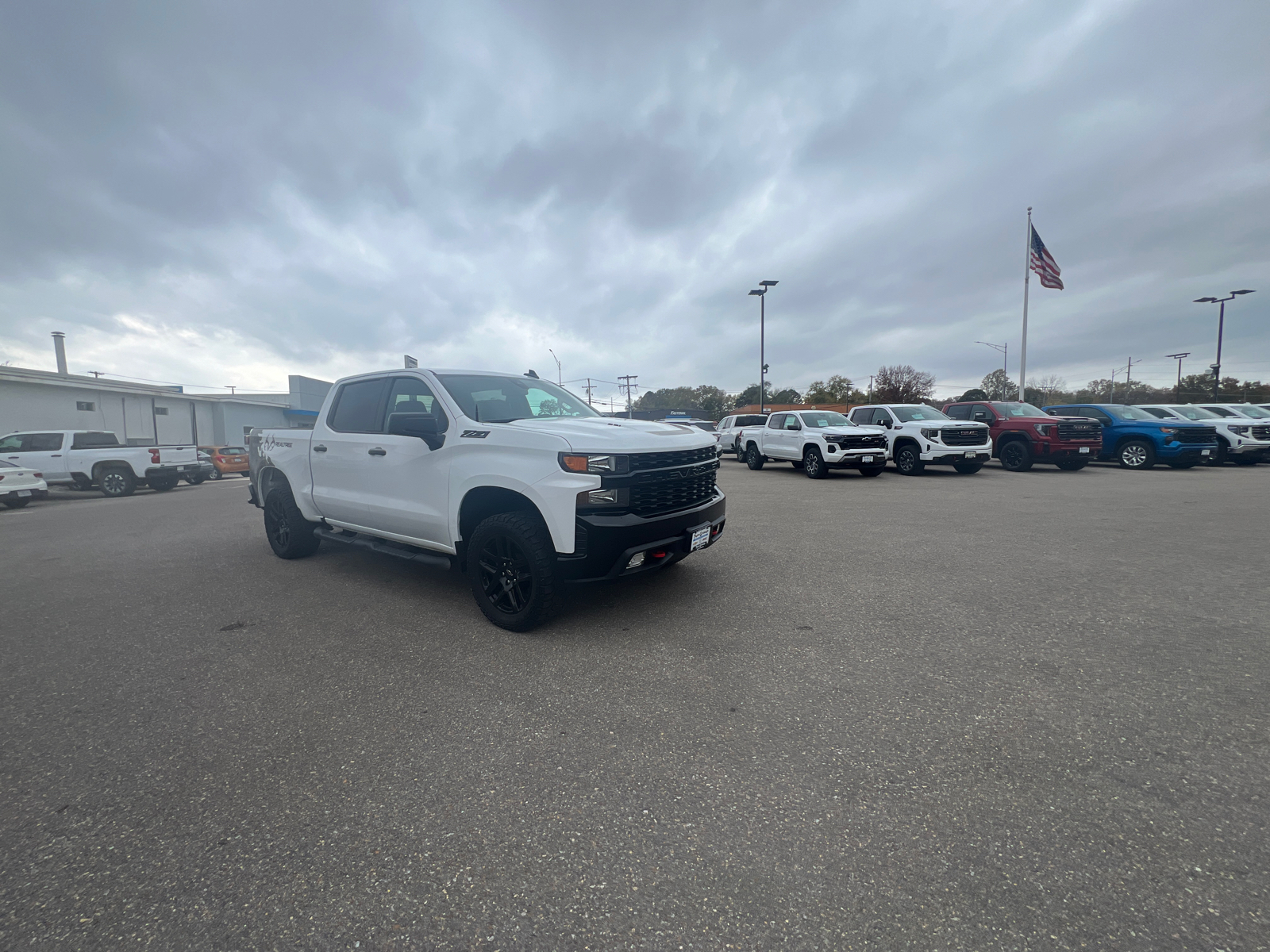 2021 Chevrolet Silverado 1500 Custom Trail Boss 2