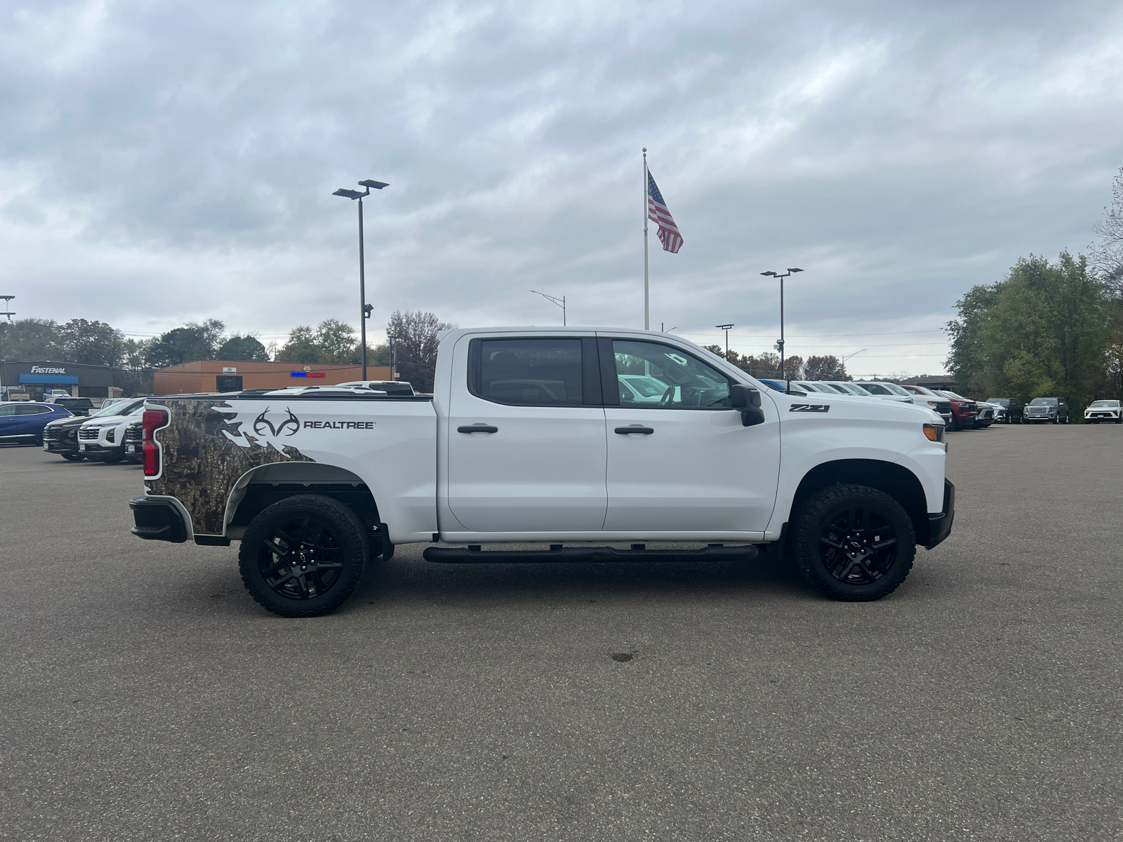 2021 Chevrolet Silverado 1500 Custom Trail Boss 15