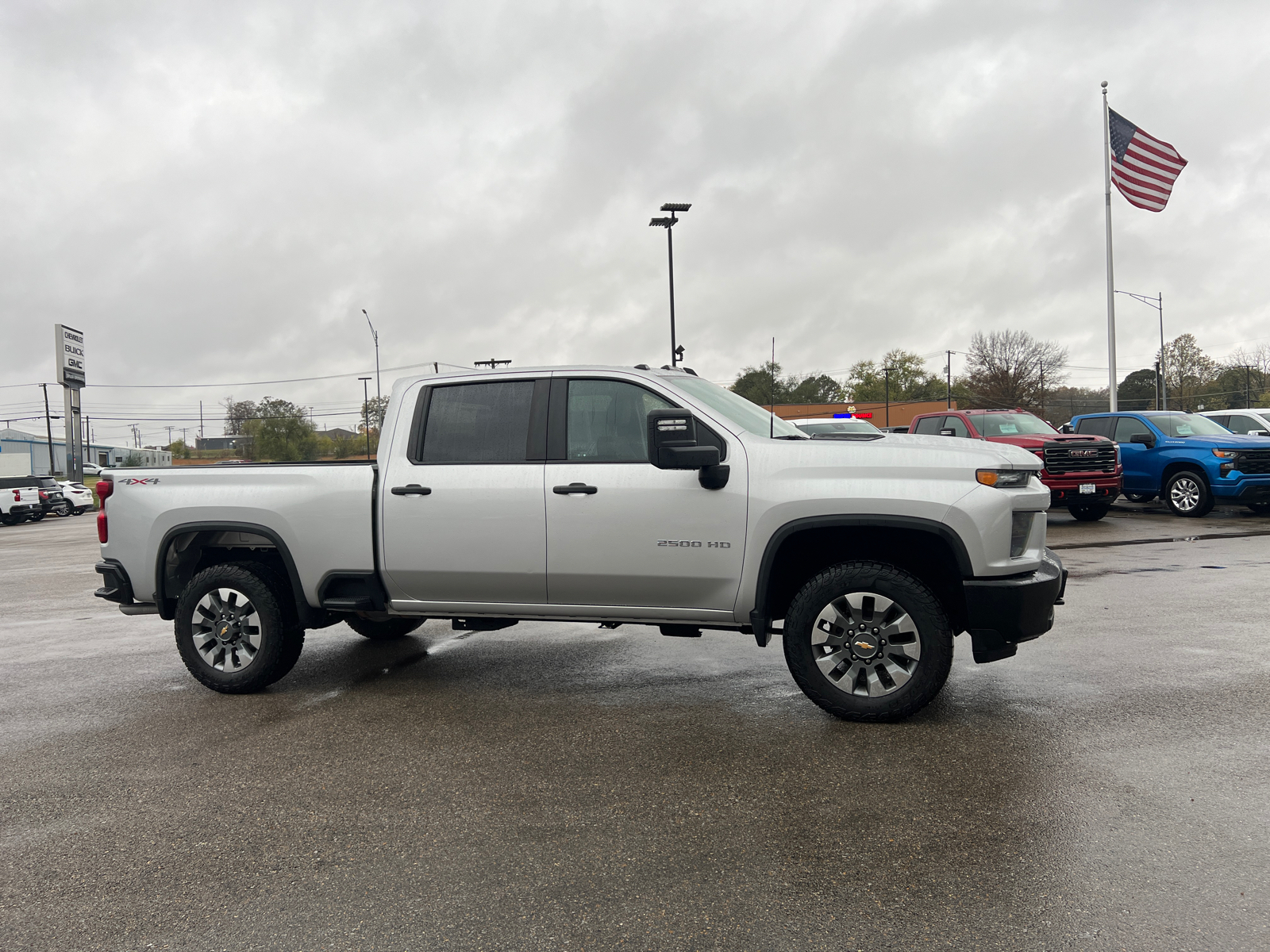 2023 Chevrolet Silverado 2500HD Custom 3