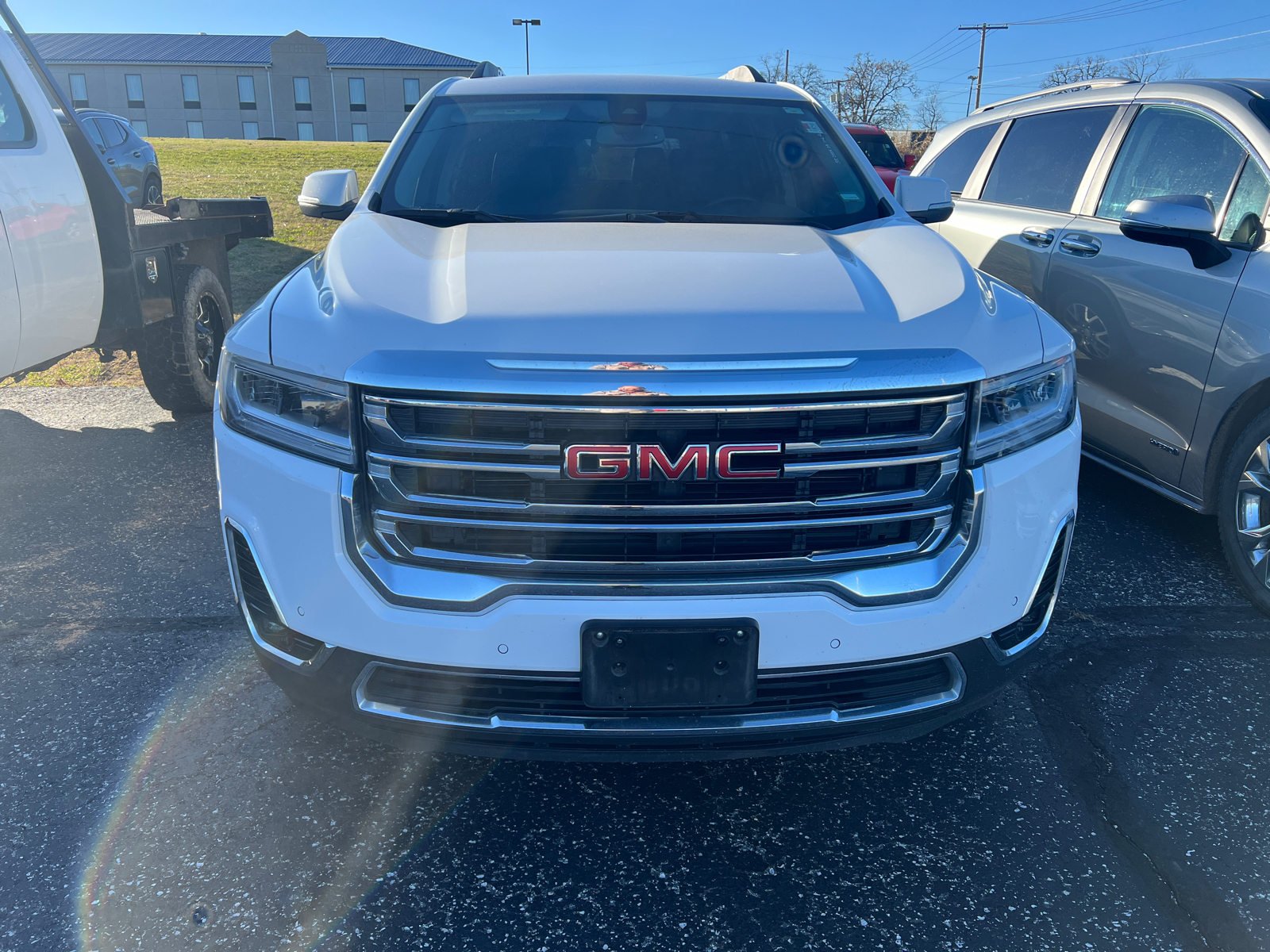 2023 GMC Acadia  2