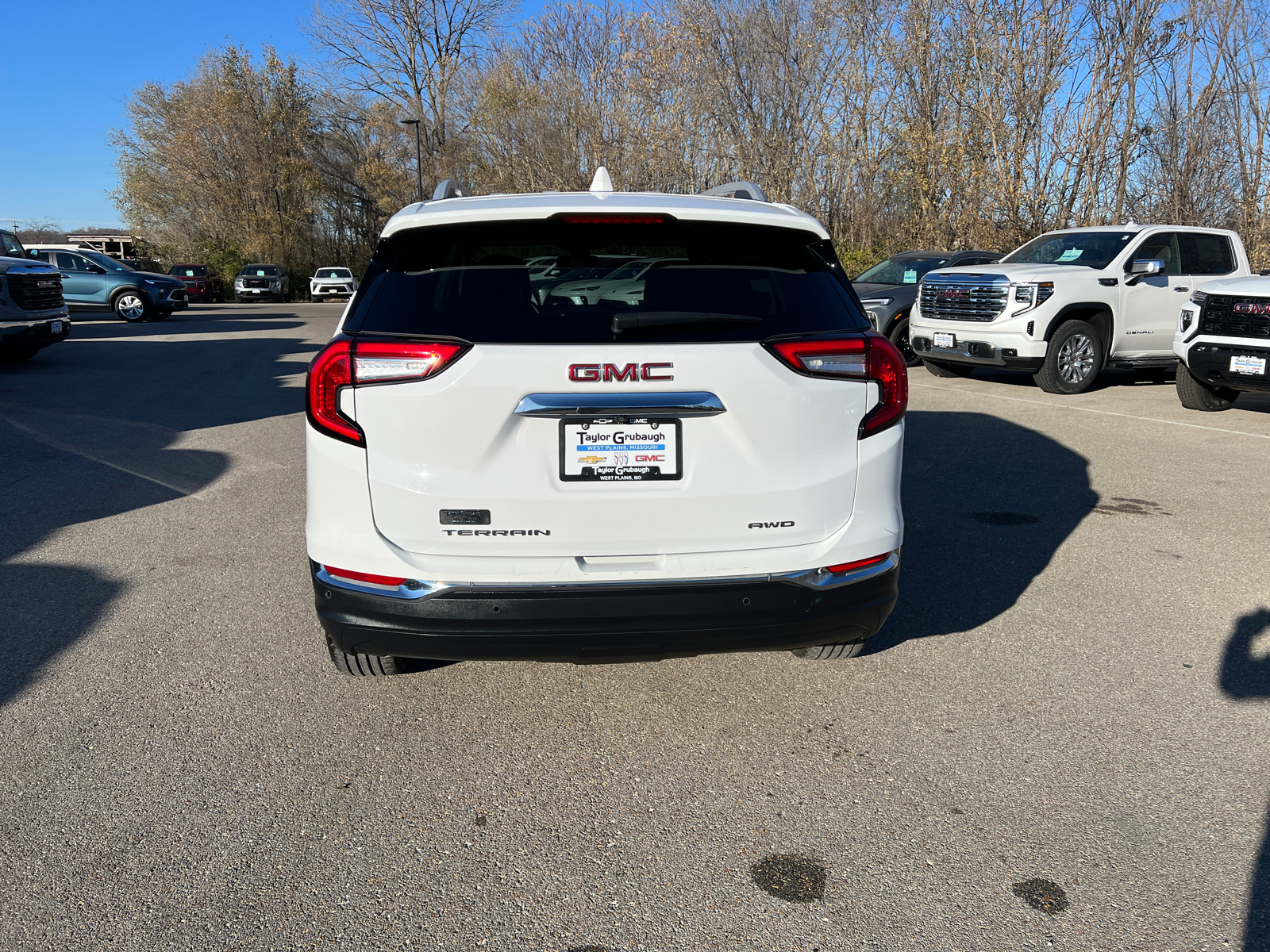 2023 GMC Terrain SLT 13