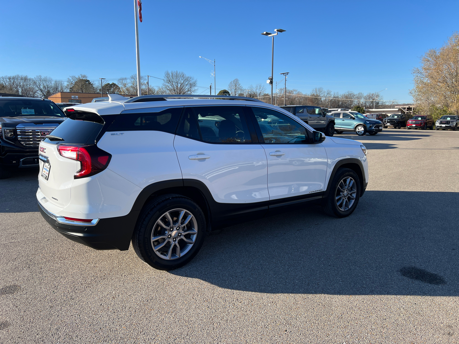 2023 GMC Terrain SLT 18