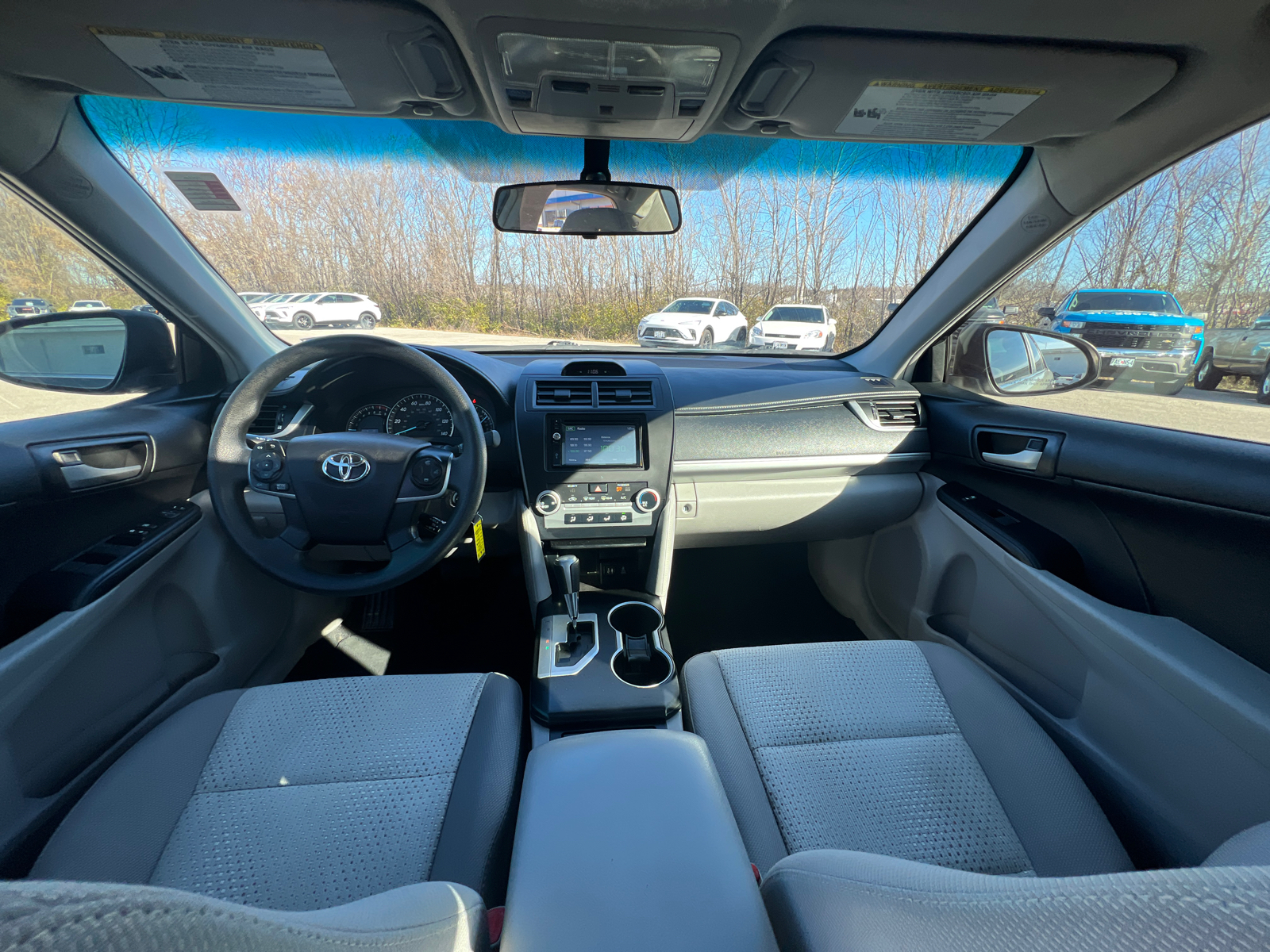 2014 Toyota Camry  28