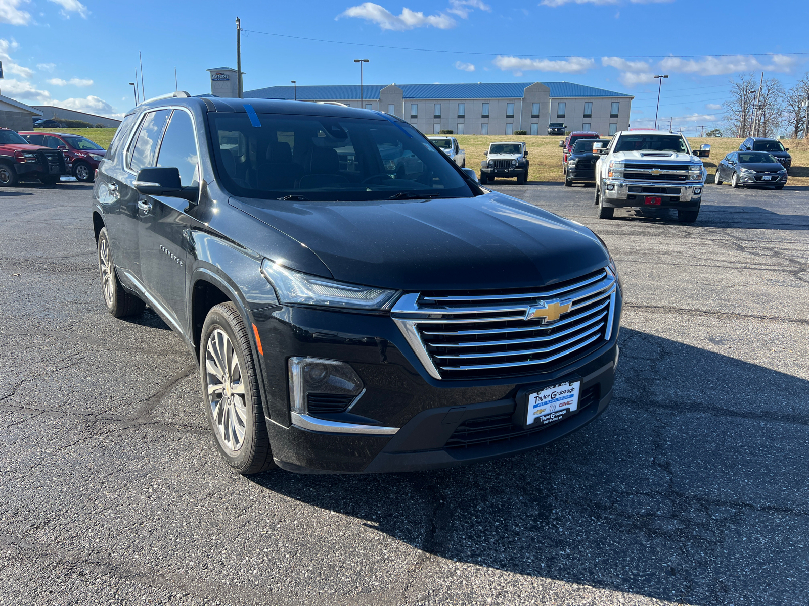 2023 Chevrolet Traverse Premier 2