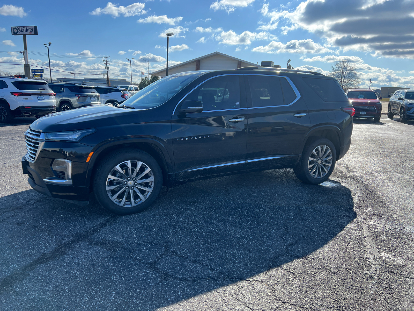 2023 Chevrolet Traverse Premier 4