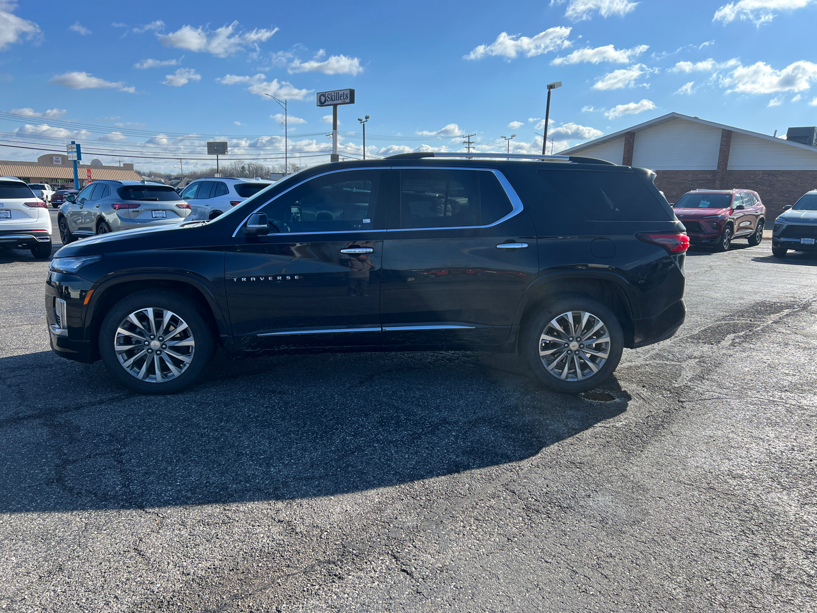 2023 Chevrolet Traverse Premier 5