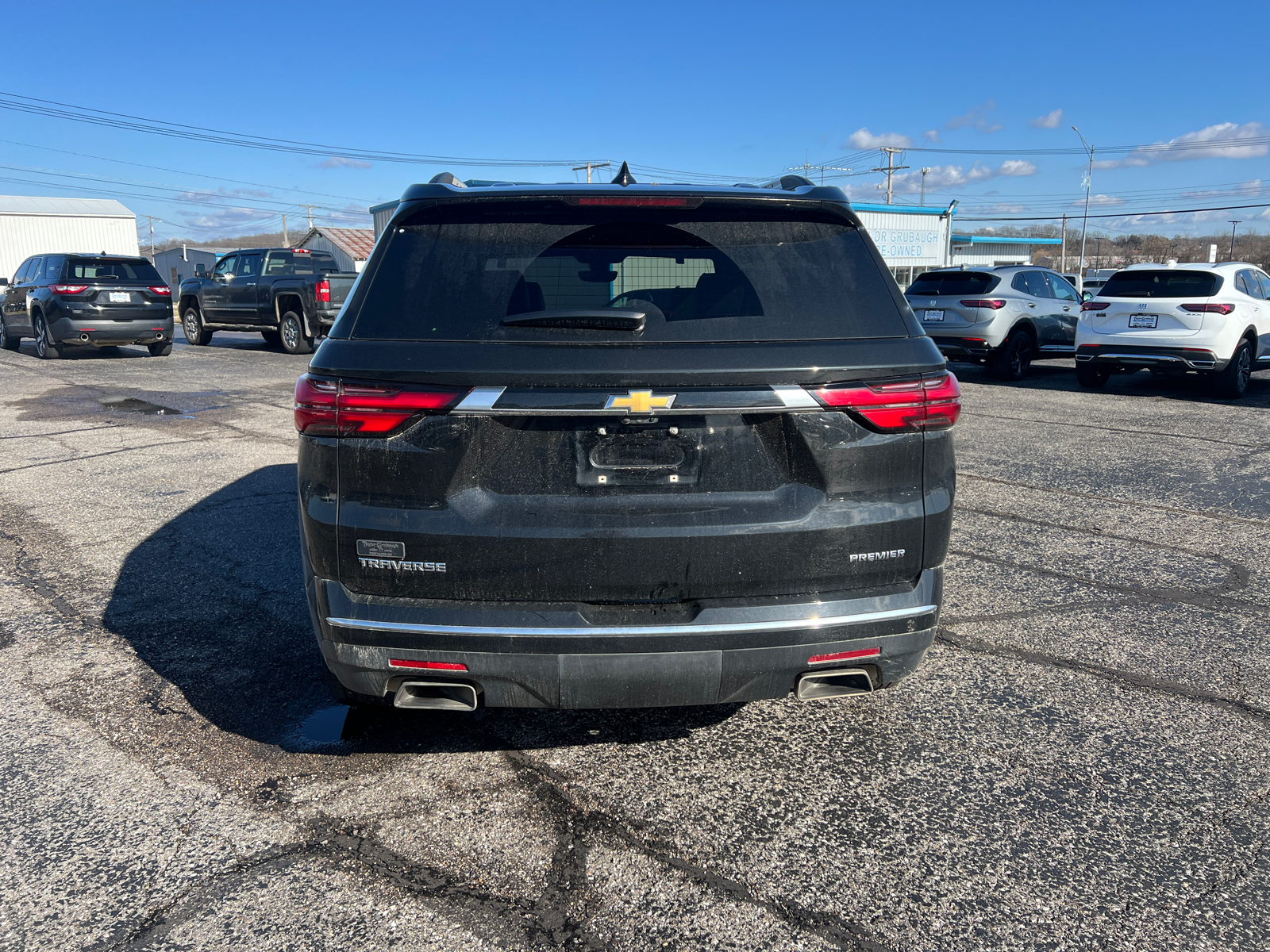 2023 Chevrolet Traverse Premier 8