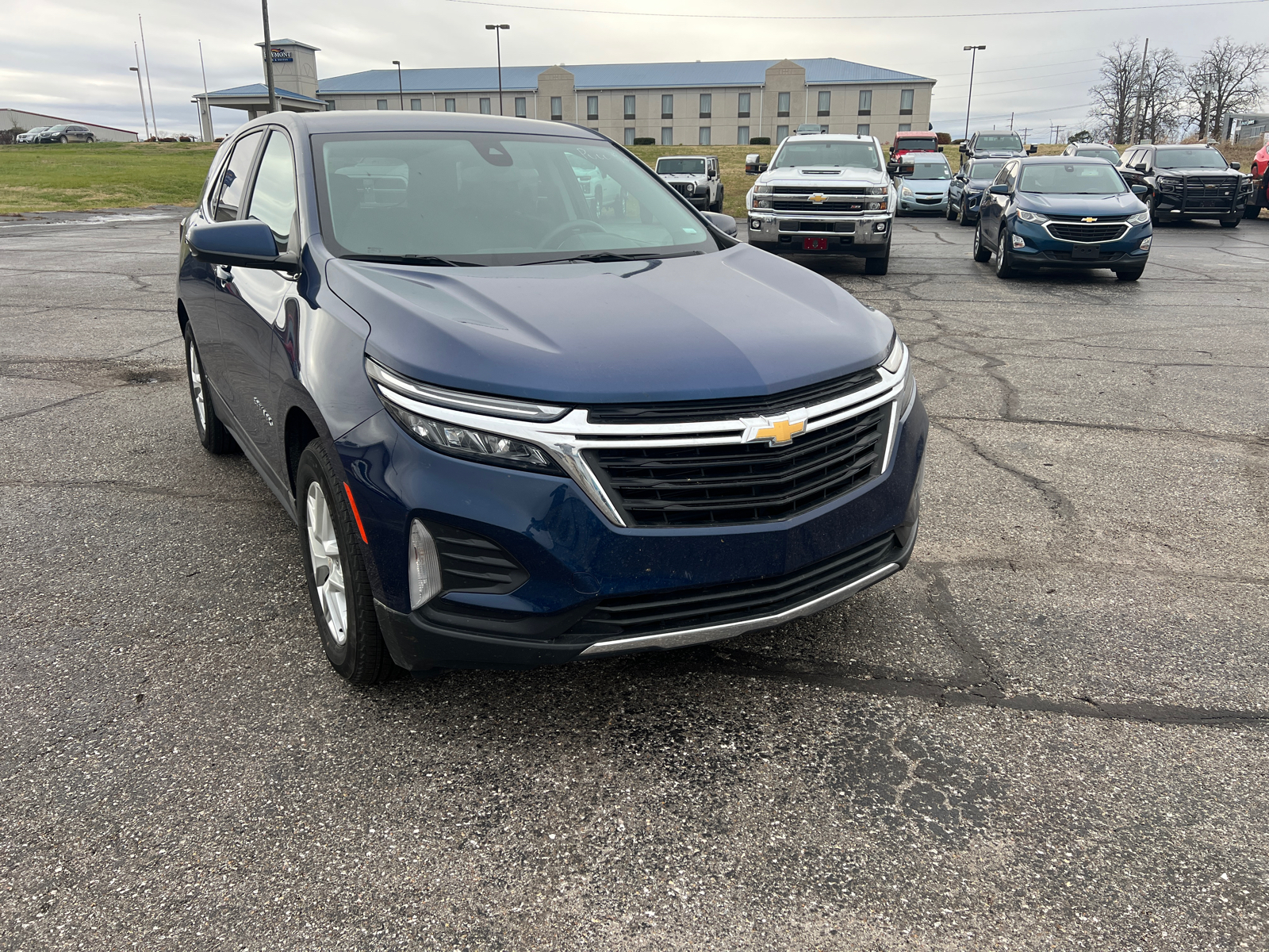 2023 Chevrolet Equinox LT 2