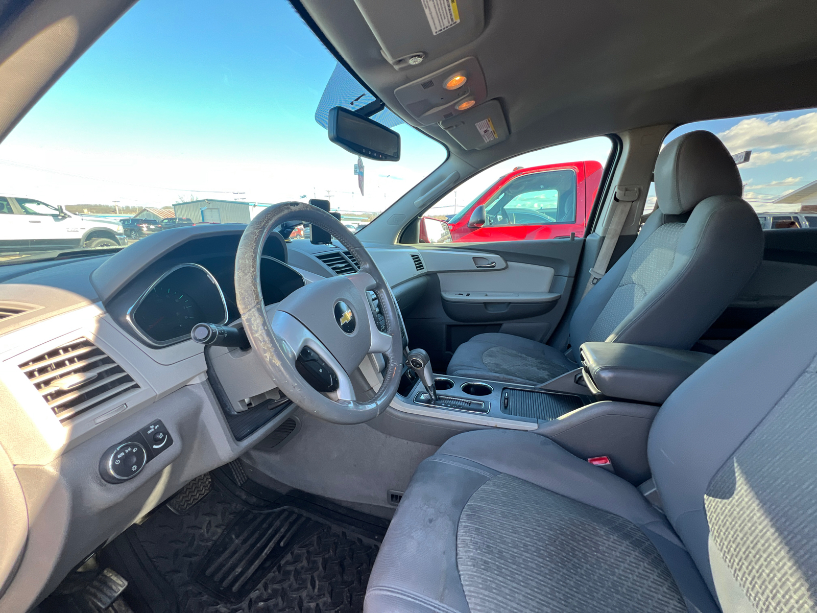 2010 Chevrolet Traverse LT w/2LT 2