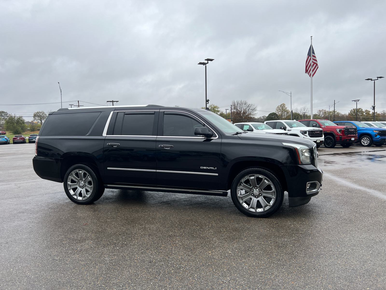 2016 GMC Yukon XL Denali 3