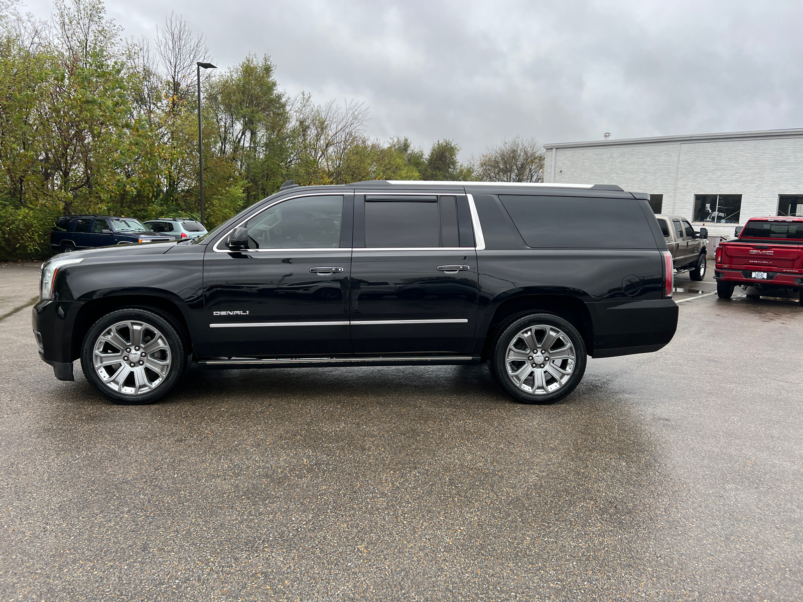 2016 GMC Yukon XL Denali 8