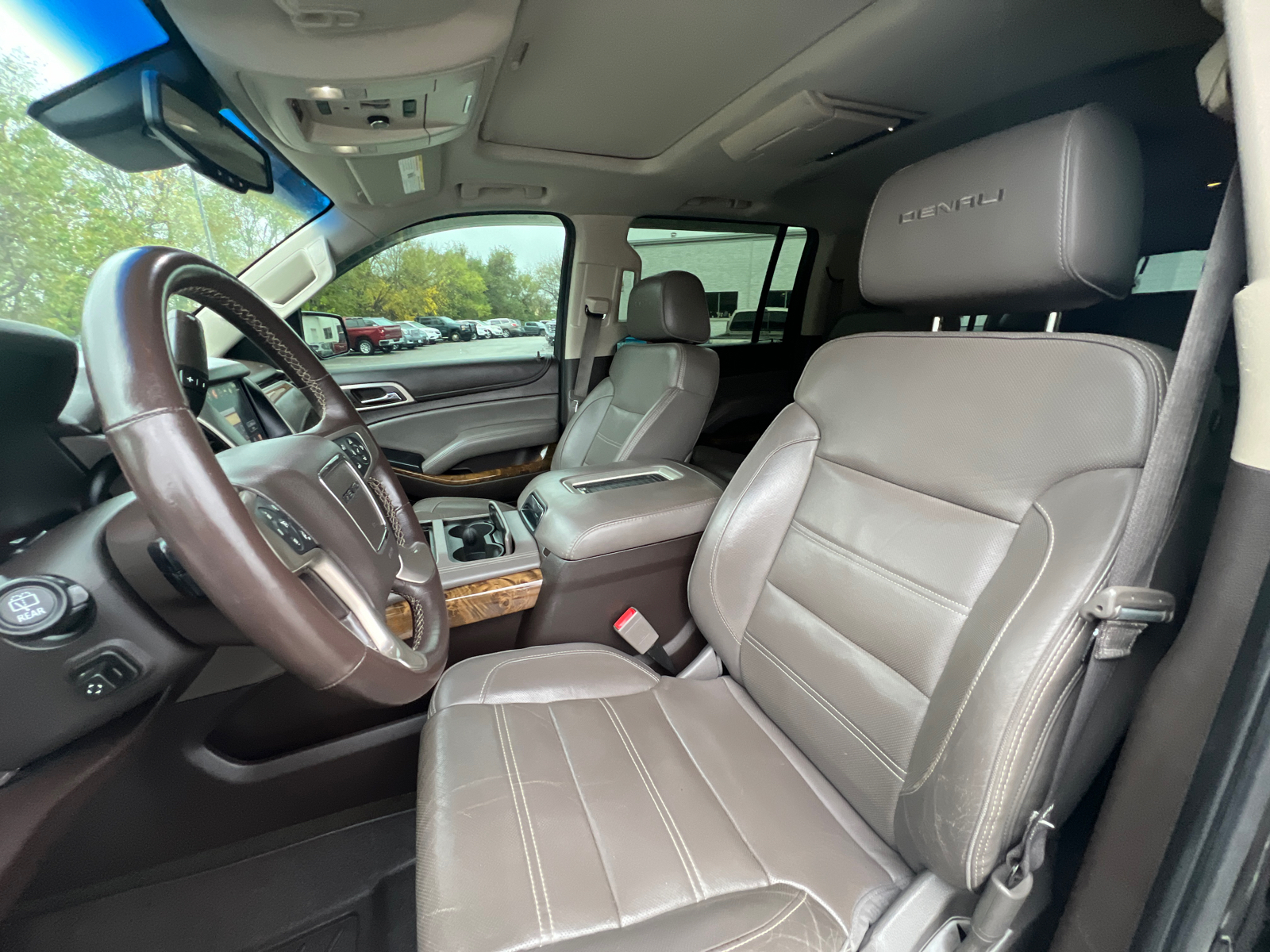 2016 GMC Yukon XL Denali 21