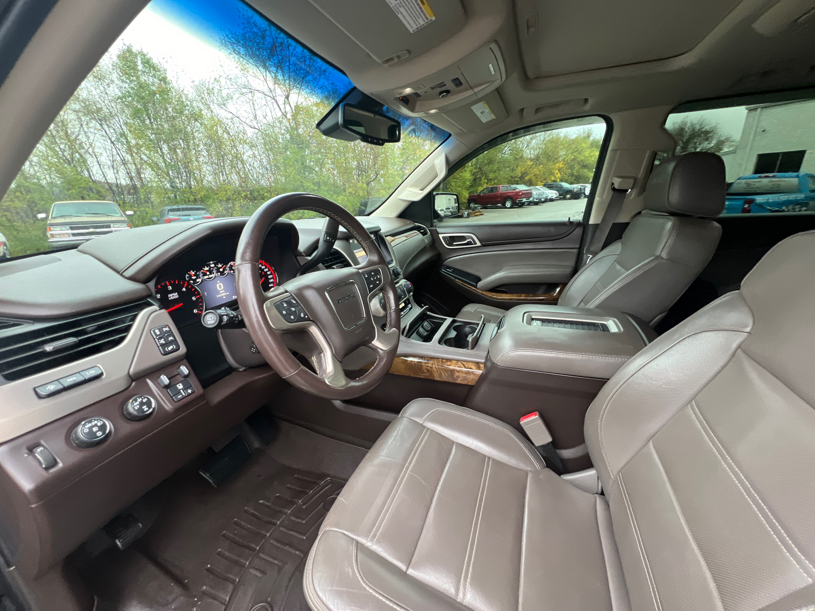 2016 GMC Yukon XL Denali 22