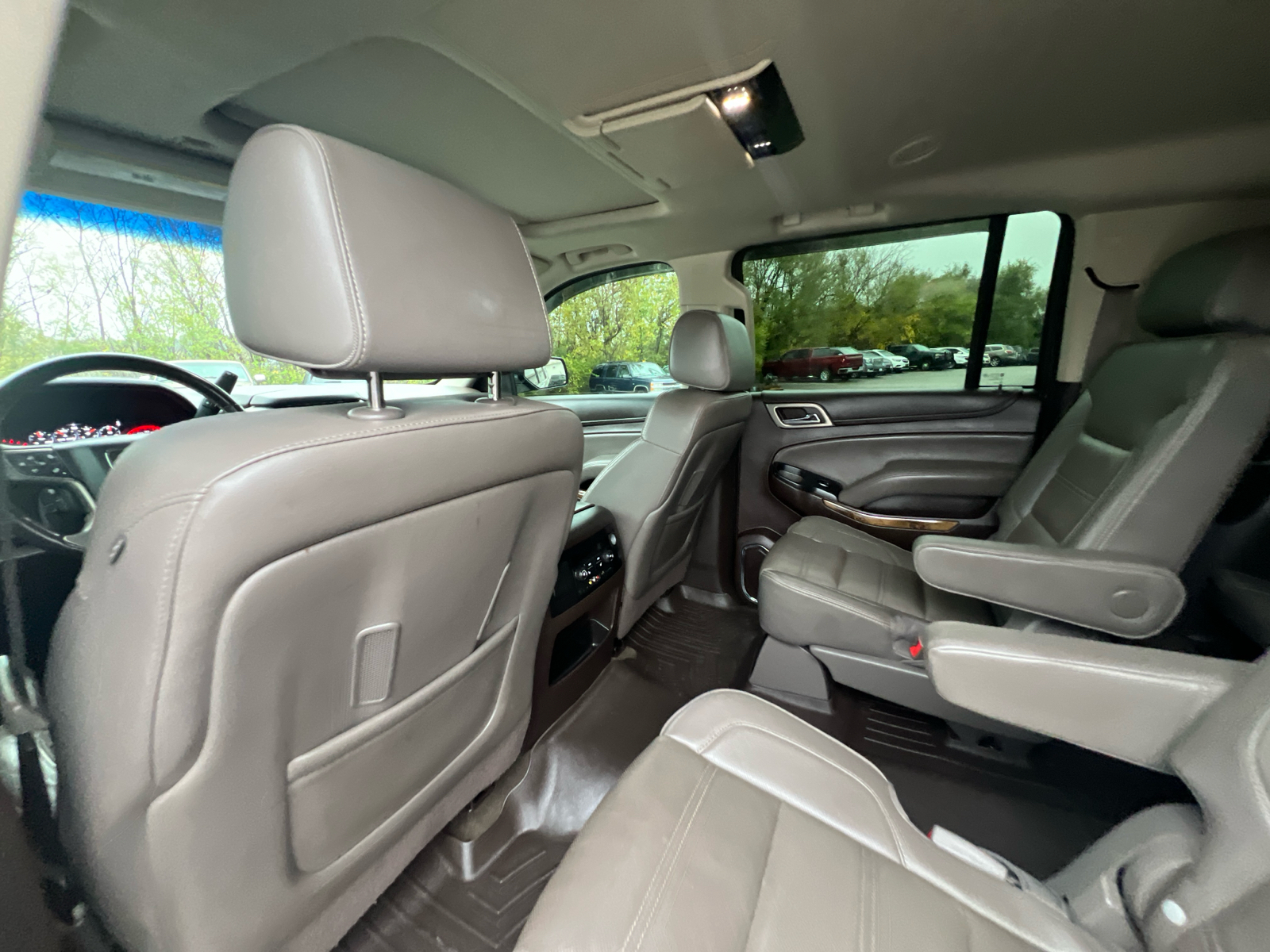 2016 GMC Yukon XL Denali 31