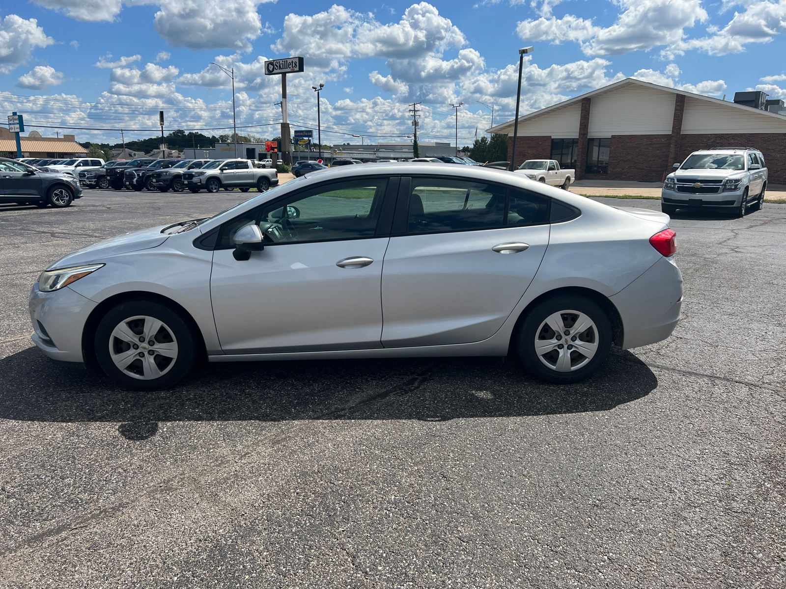 2016 Chevrolet Cruze LS 4