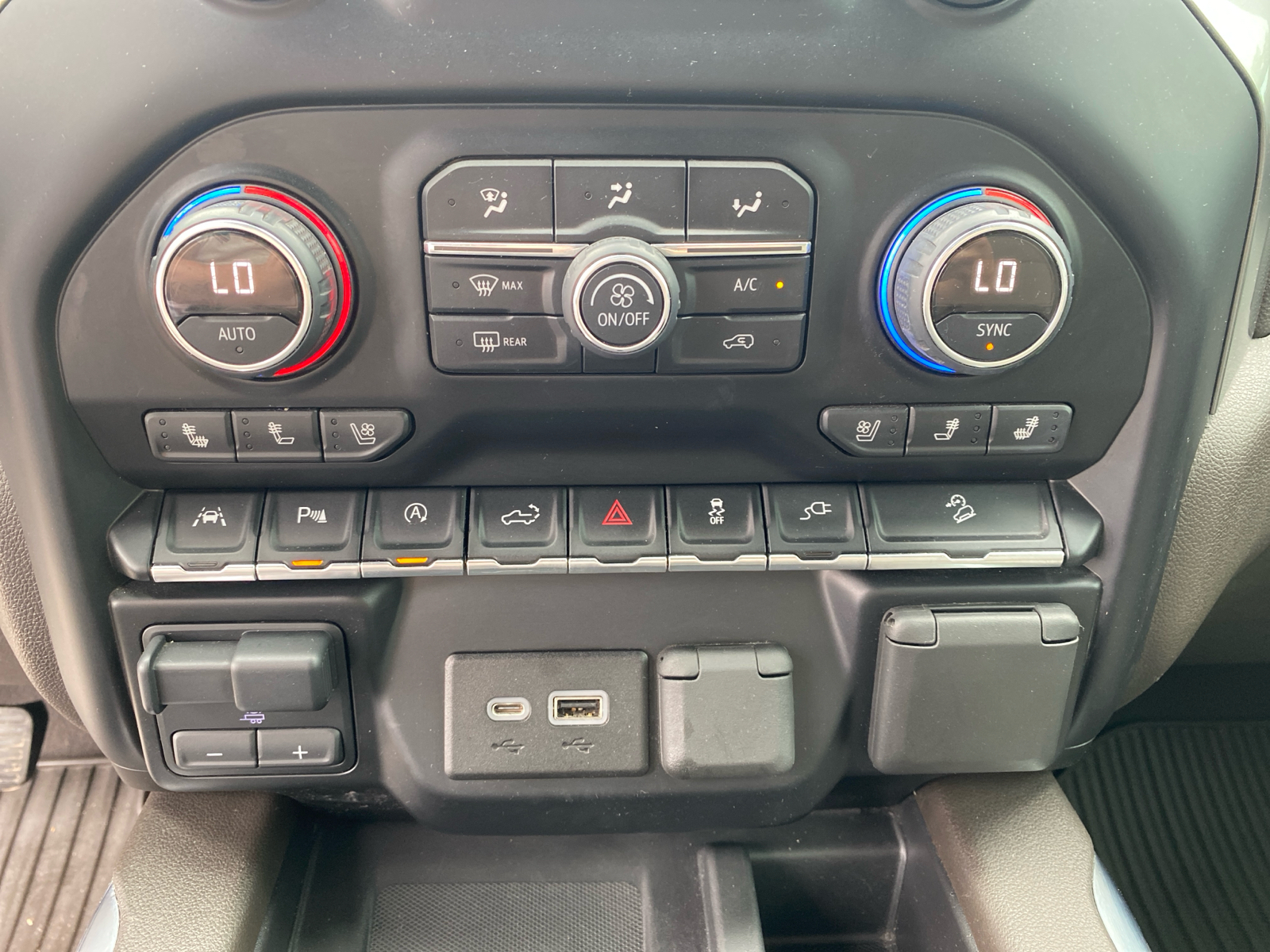 2019 Chevrolet Silverado 1500 LTZ 27