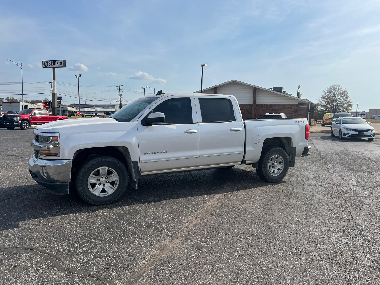 2018 Chevrolet Silverado 1500 LT 3