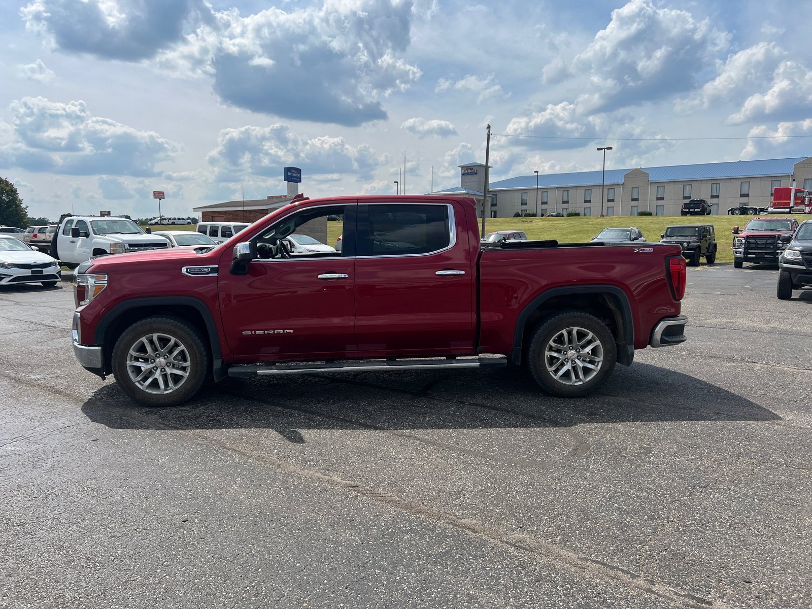 2021 GMC Sierra 1500 SLT 3