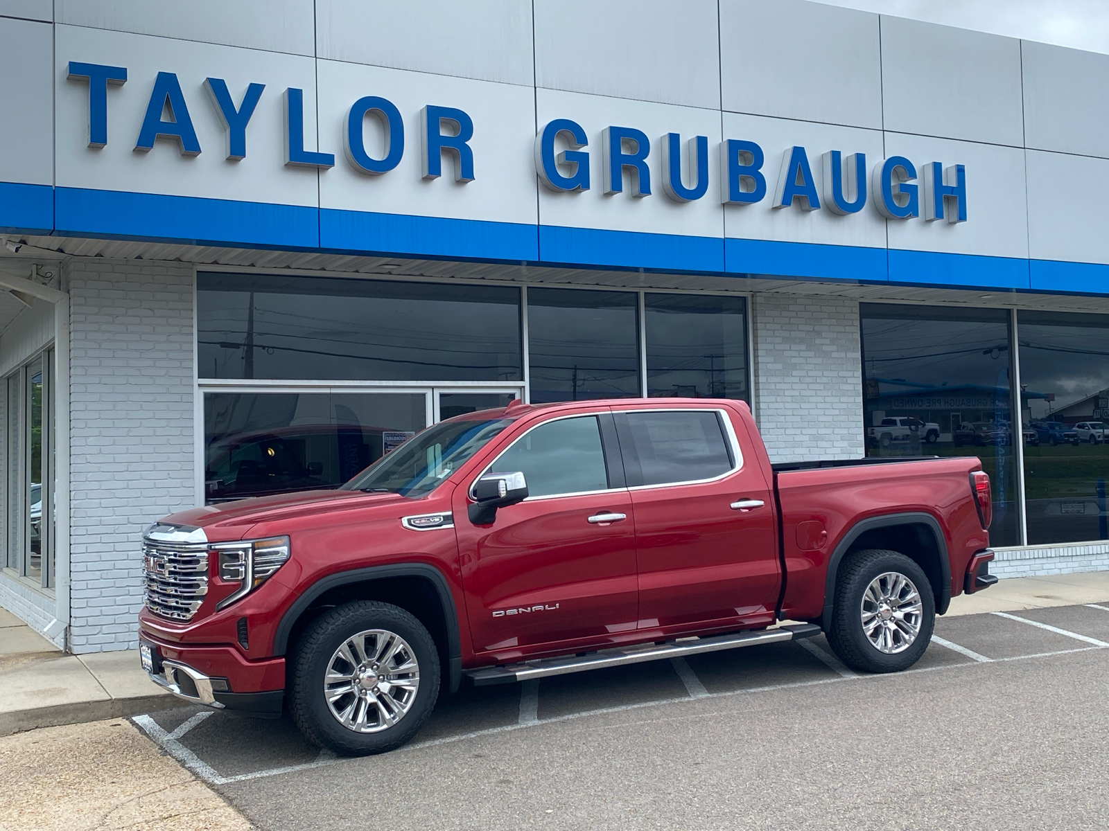 2024 GMC Sierra 1500 Denali 1