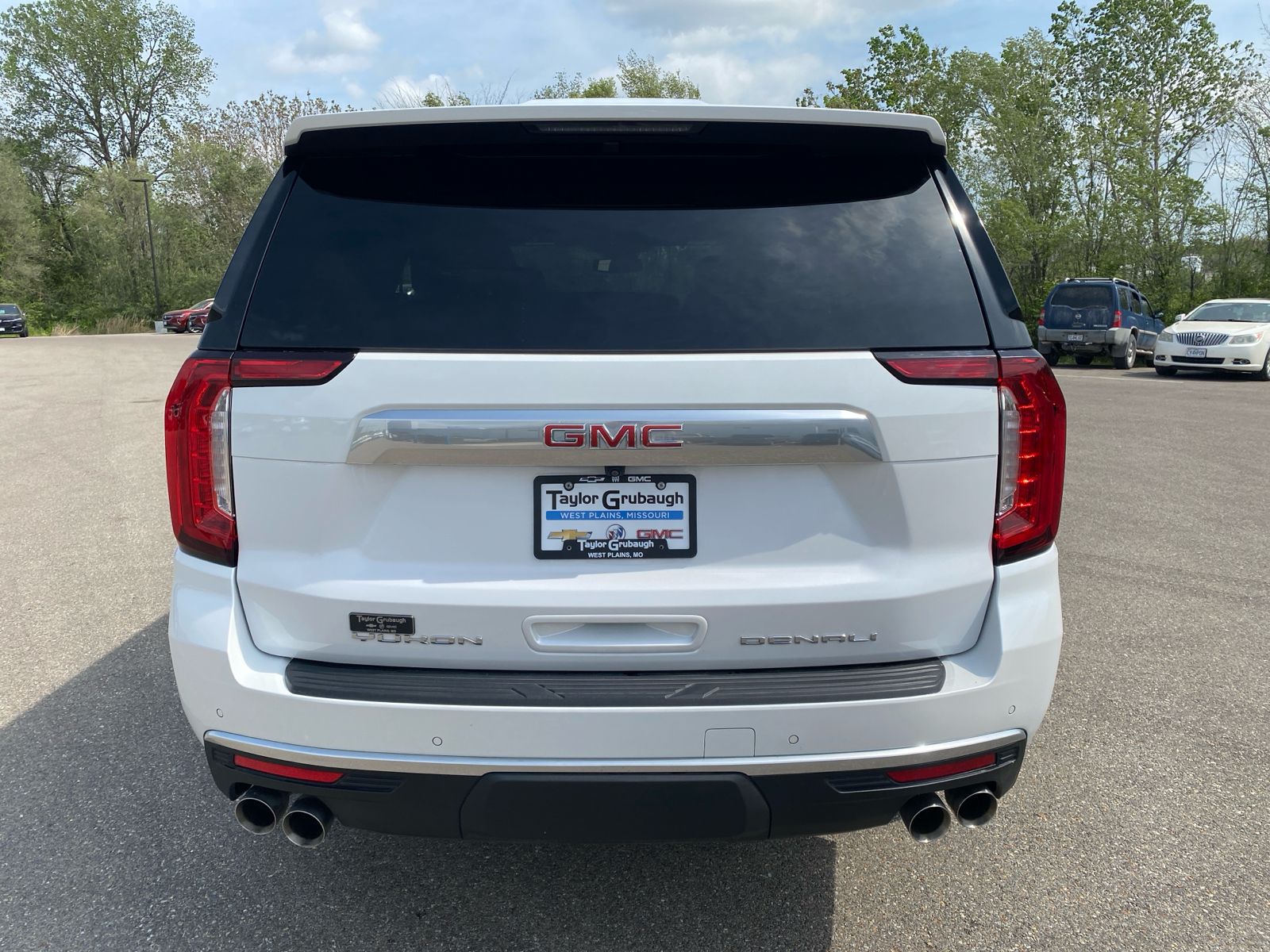 2023 GMC Yukon Denali 4