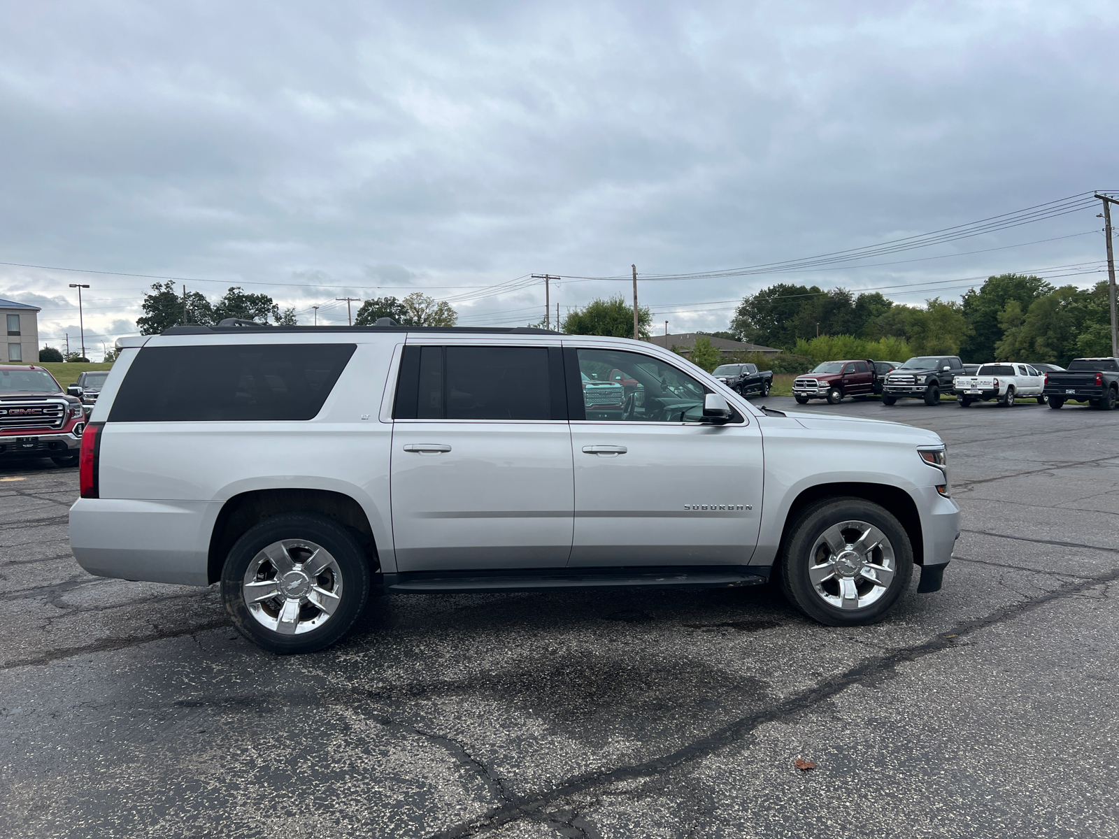 2020 Chevrolet Suburban LT 8